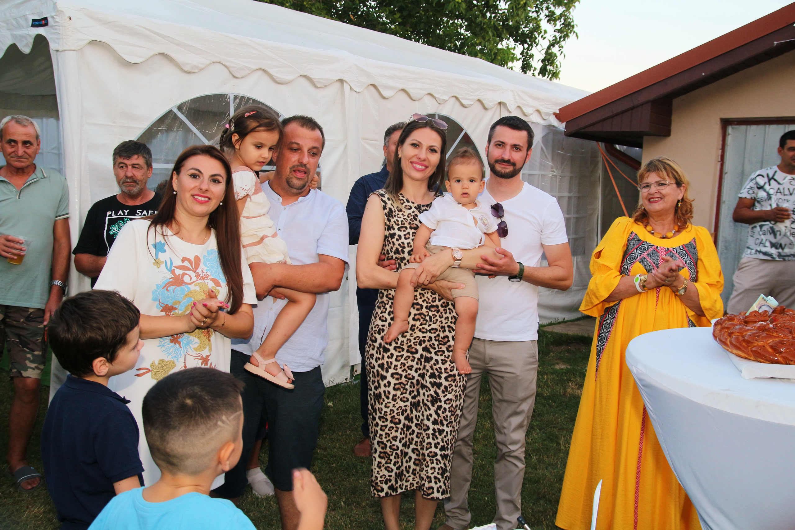 BYZO MEDIA. PETRU BYZO - family and children photographer in ROMANIA