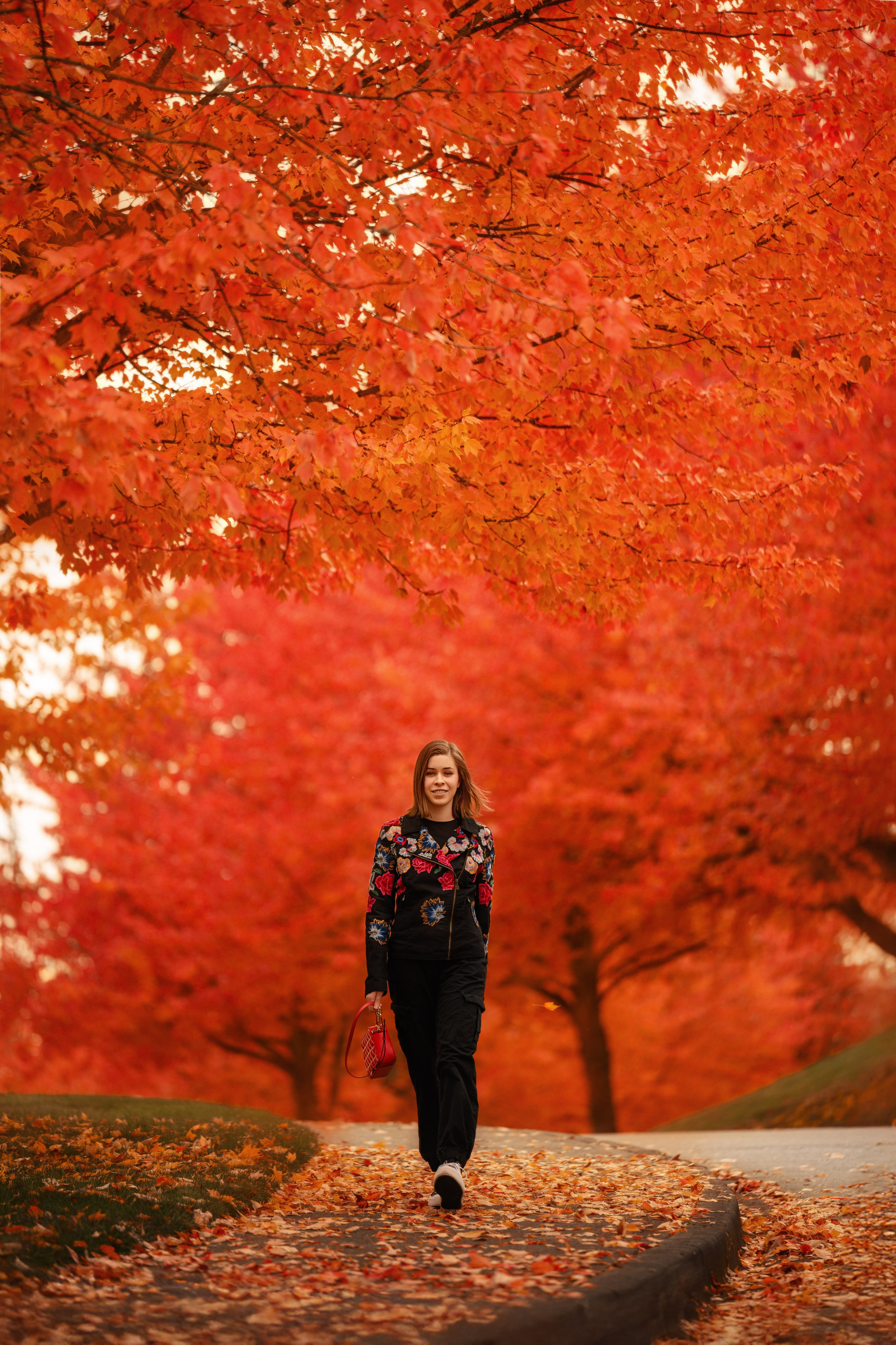 Red autumn. Wedding & portrait photography in the Seattle Area. Helen Michelle photographer