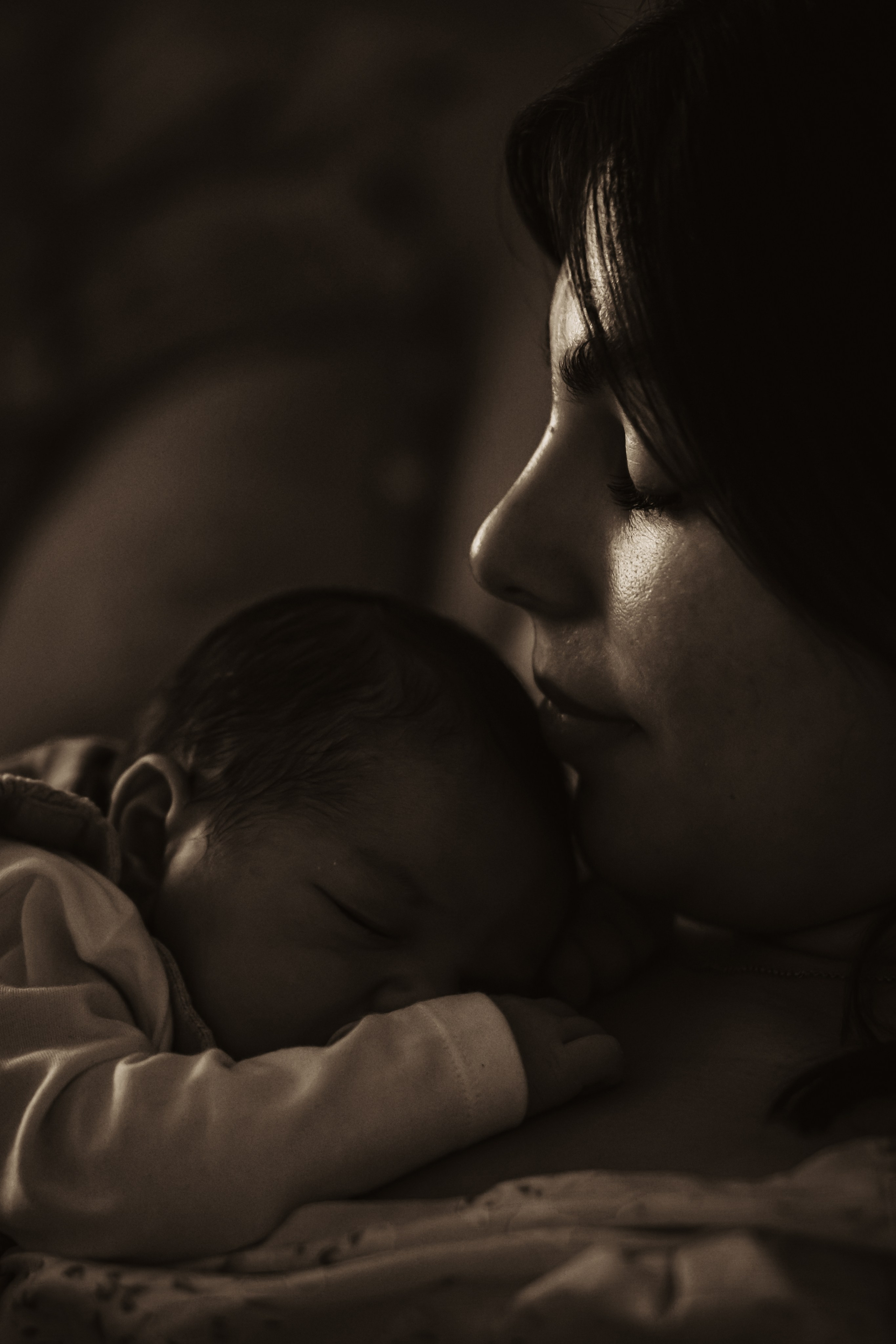 Monika, Pool newborn shooting. Family photographer Aargau Zurich