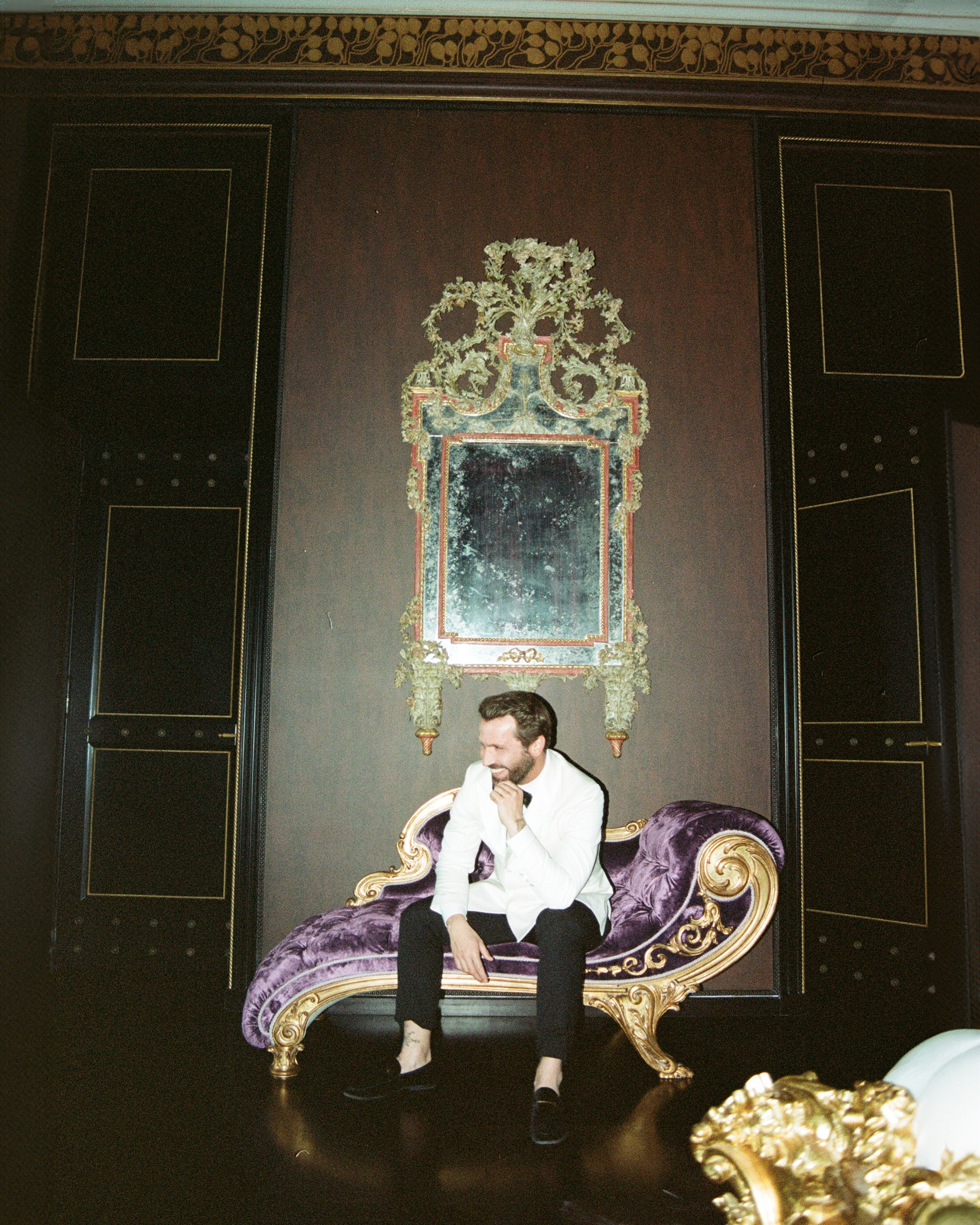 Celebrate love in the heart of Rome with a stunning wedding photoshoot at Villa Clara. Shot on Kodak Portra 400 film