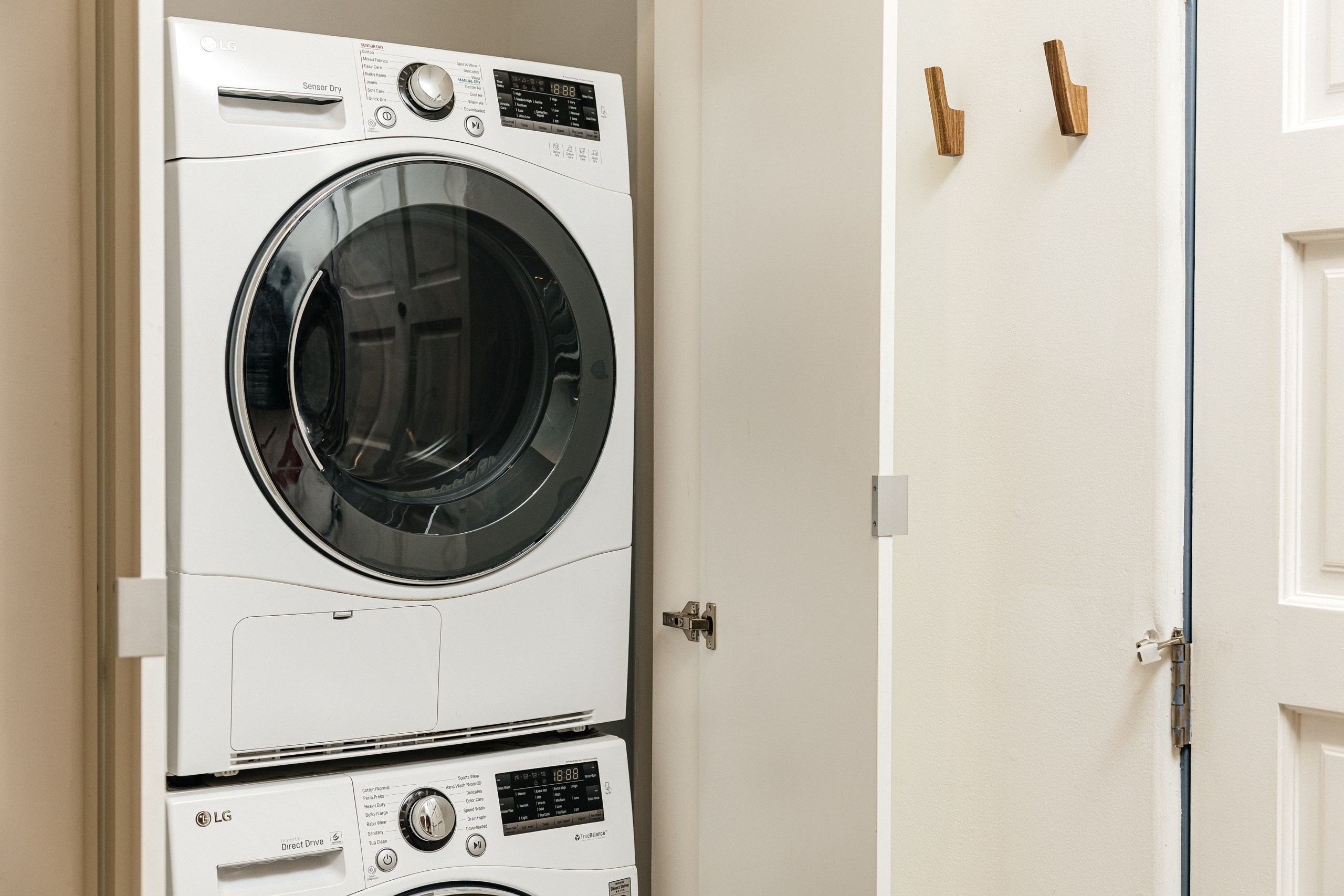 Appearance Apartments. Photographer Andrei White