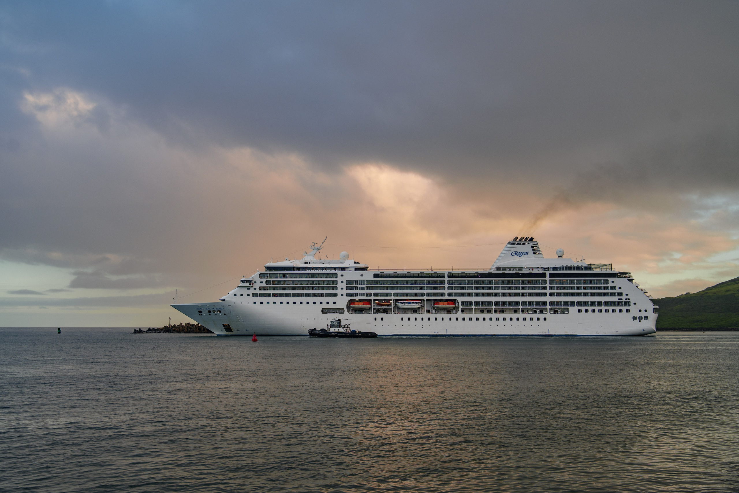 SHIPS. Awards winning photographer in Kauai, Hawaii