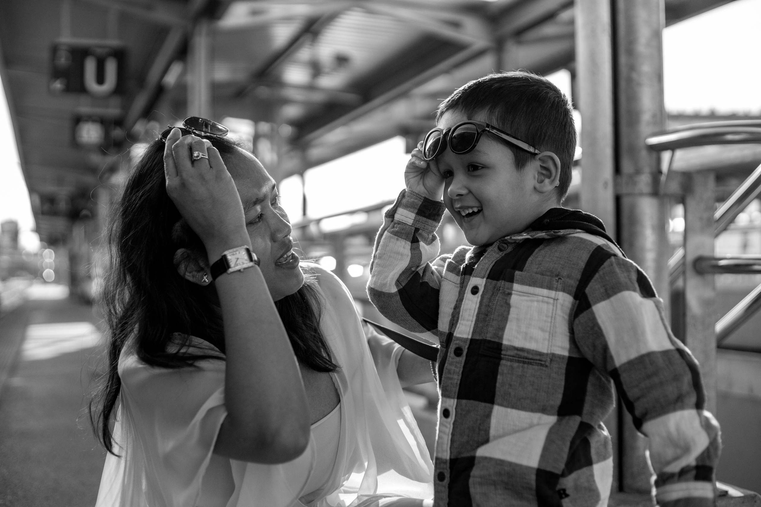 Maman et fils – émotions authentiques. Photographe et graphiste Anastasiia LITVIN - Besançon, France
