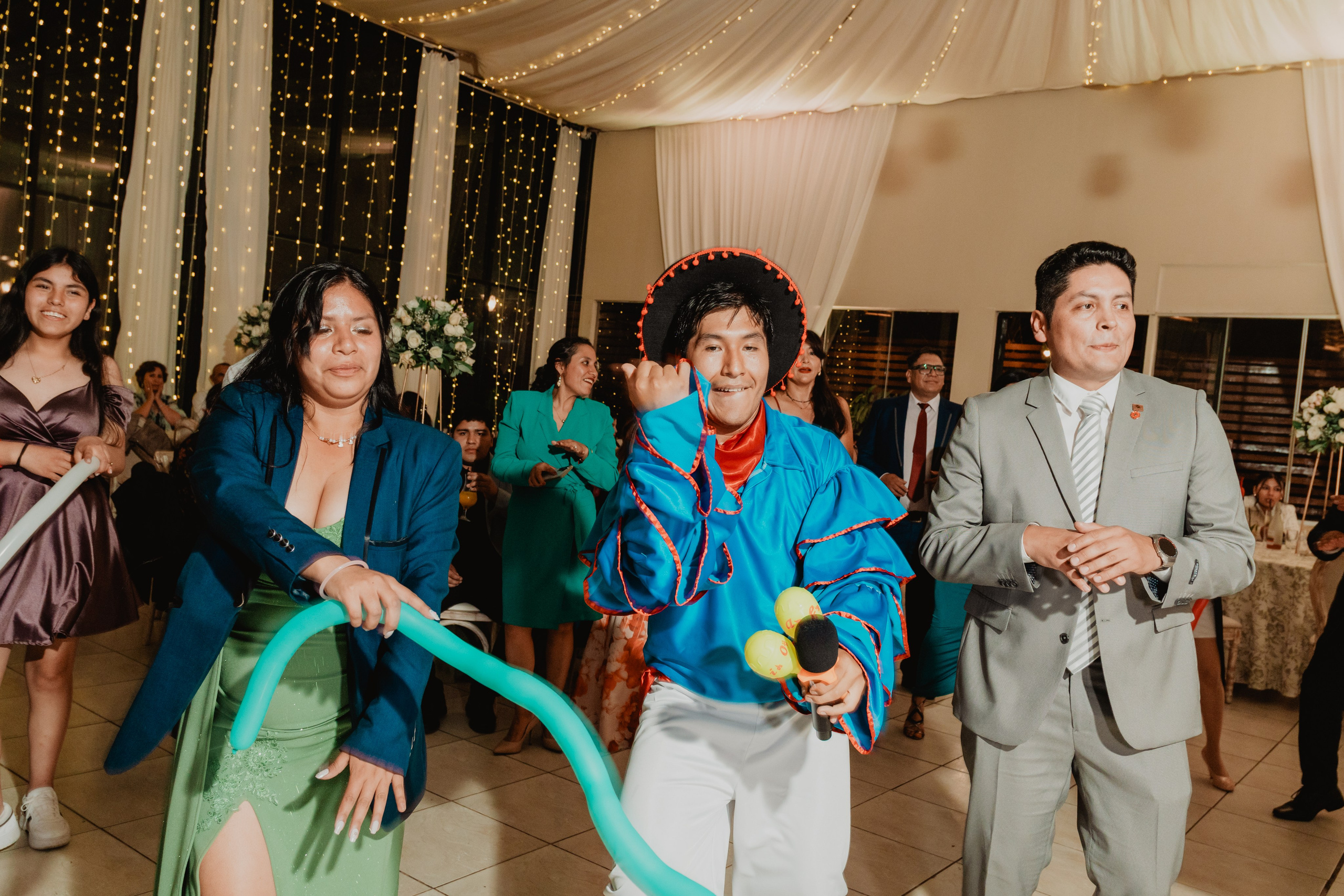 FERNANDO + MARIBEL | BODA RELIGIOSA. Studio KVTA | Fotografía y Video de Bodas en Arequipa