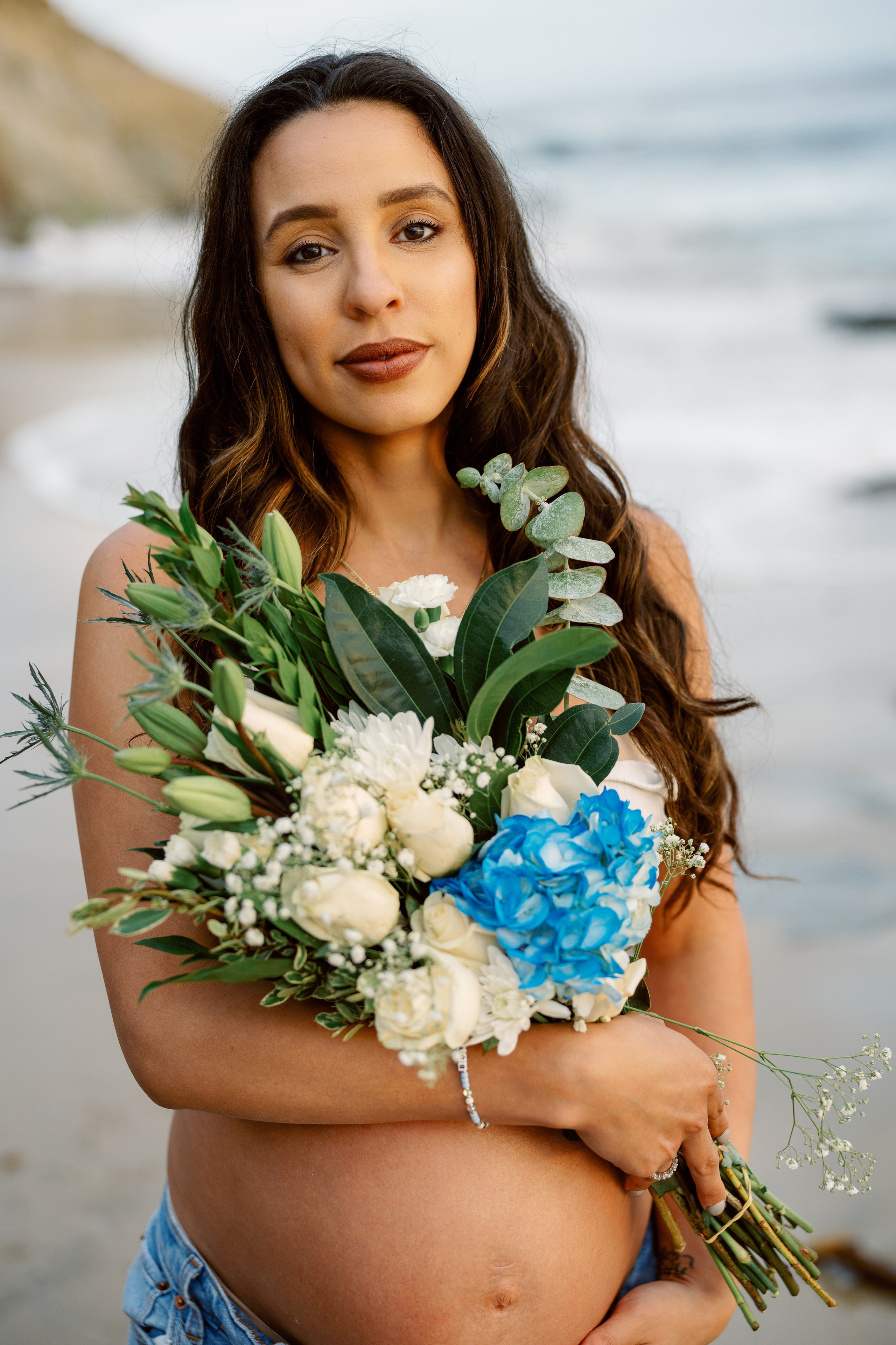 Maternity Photoshoot at Laguna Beach. Wedding Photography & Videography Team in California, Los Angeles, San Francisco, San Diego and Travel