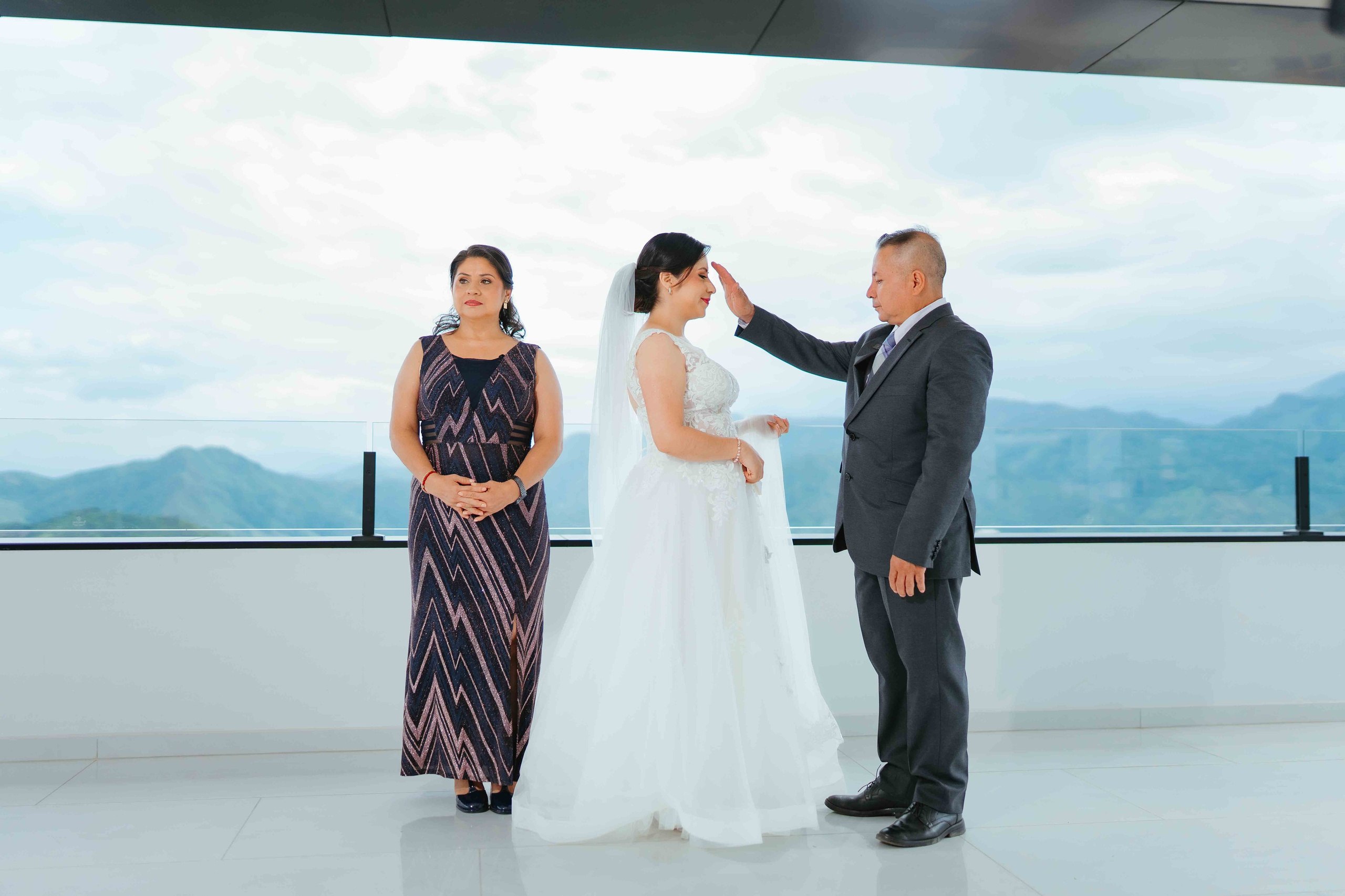 Jennifer y Vladimir. Fotógrafo de bodas en Loja Ecuador | Piero Alvarez PH