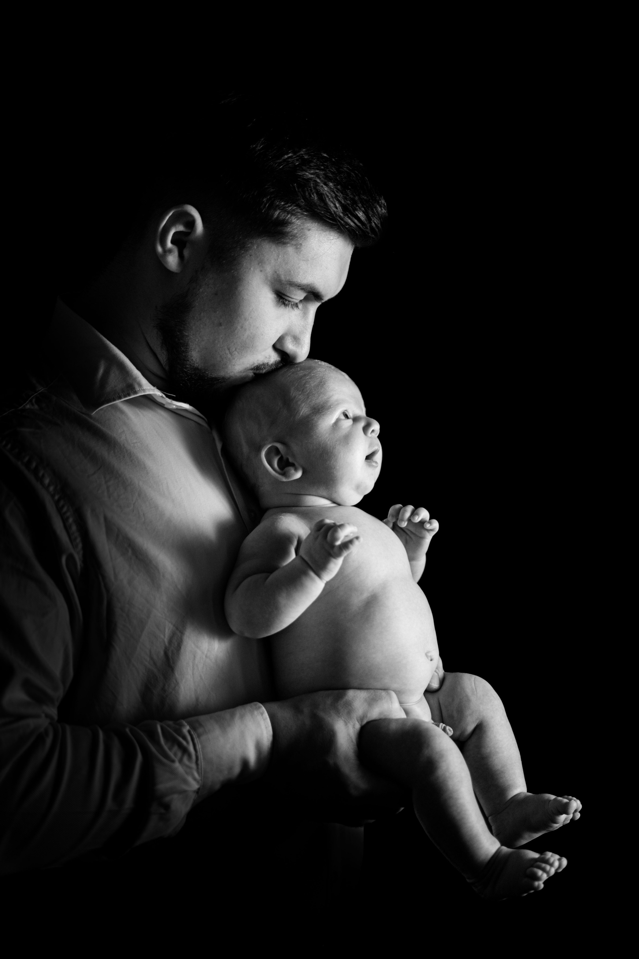 Newborn Family Shooting. Foto-Video Nunta Iasi, Suceava, Bucuresti / Disponibilitate 2025 — 2026 — 2027