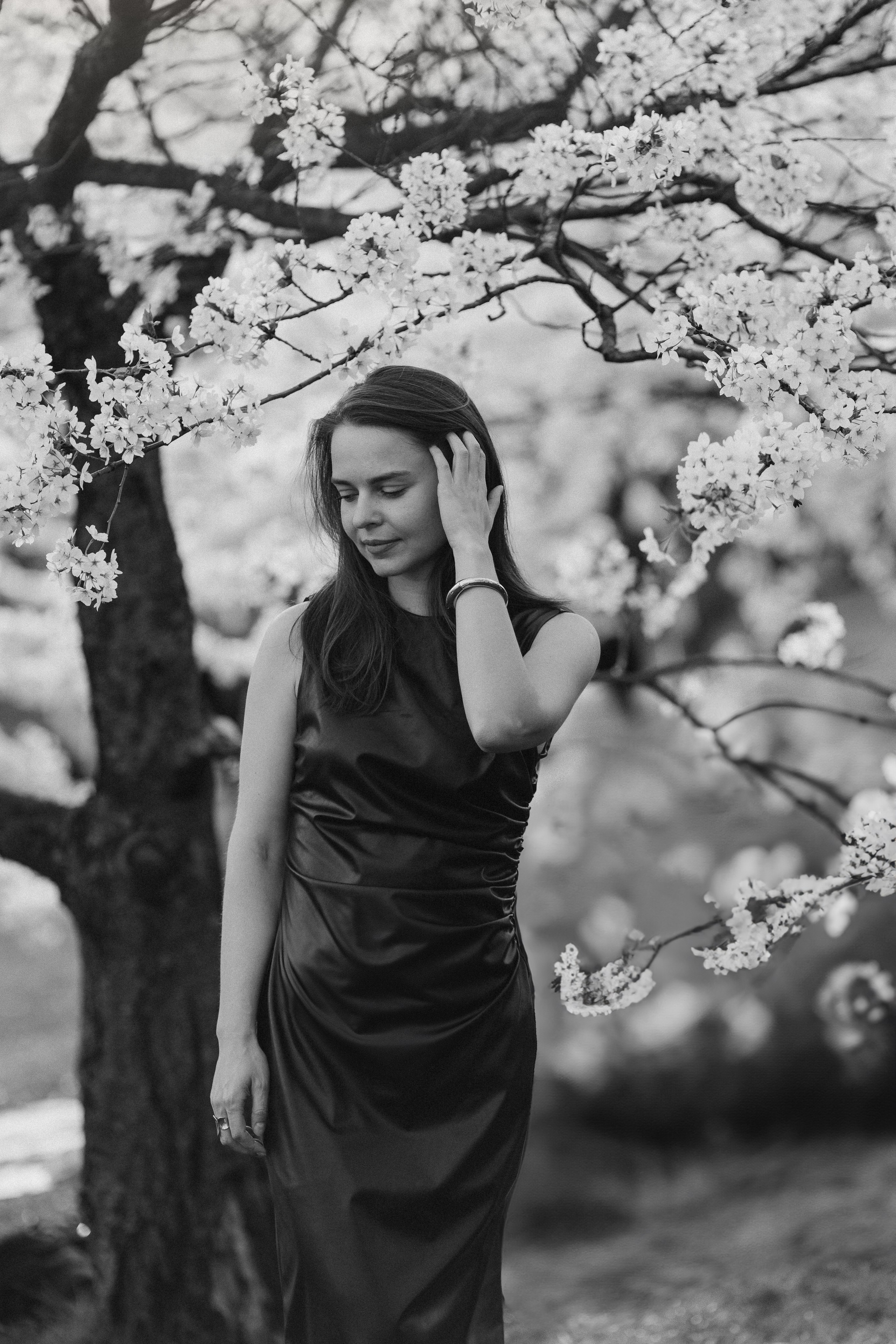 Прогулка Ольги в сакуре. Family photographer in Vilnuis Svetlana Naumova