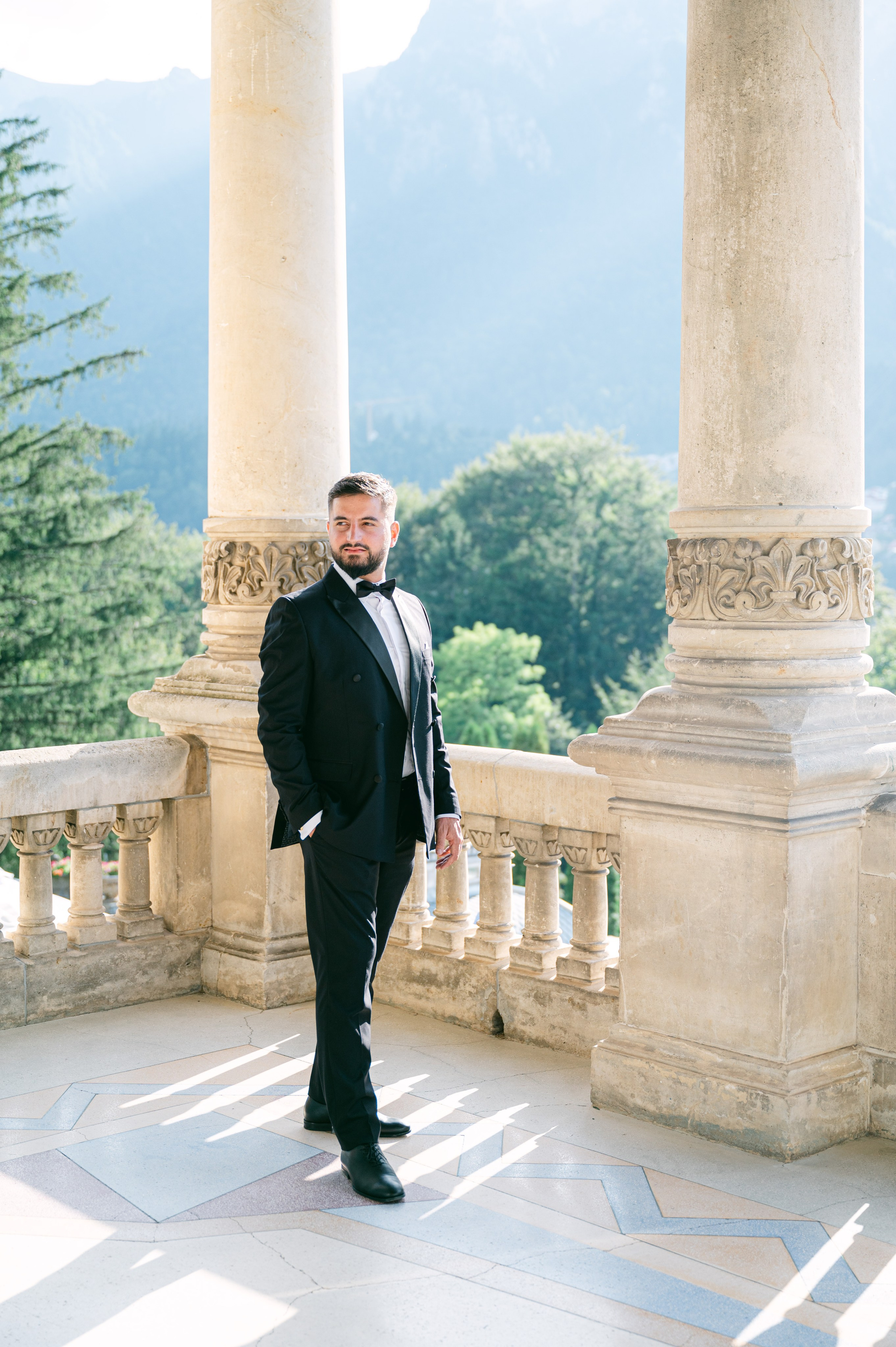 Sedinta foto trash the dress la castelul Cantacuzino