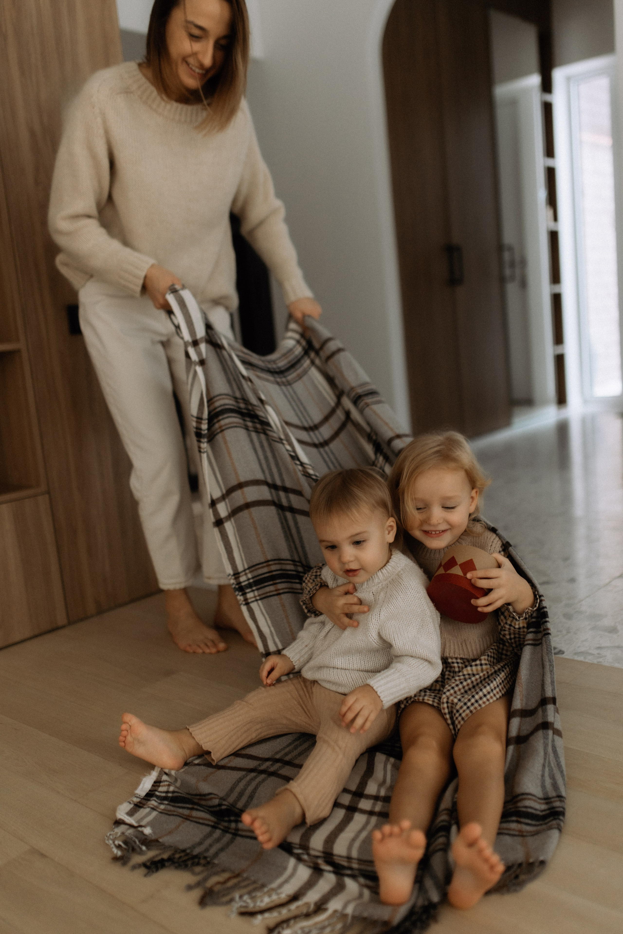 Šventinė šeimos fotosesija | NAMAI. Vestuvių ir šeimų fotografė Lena Bondarenko / belove photo