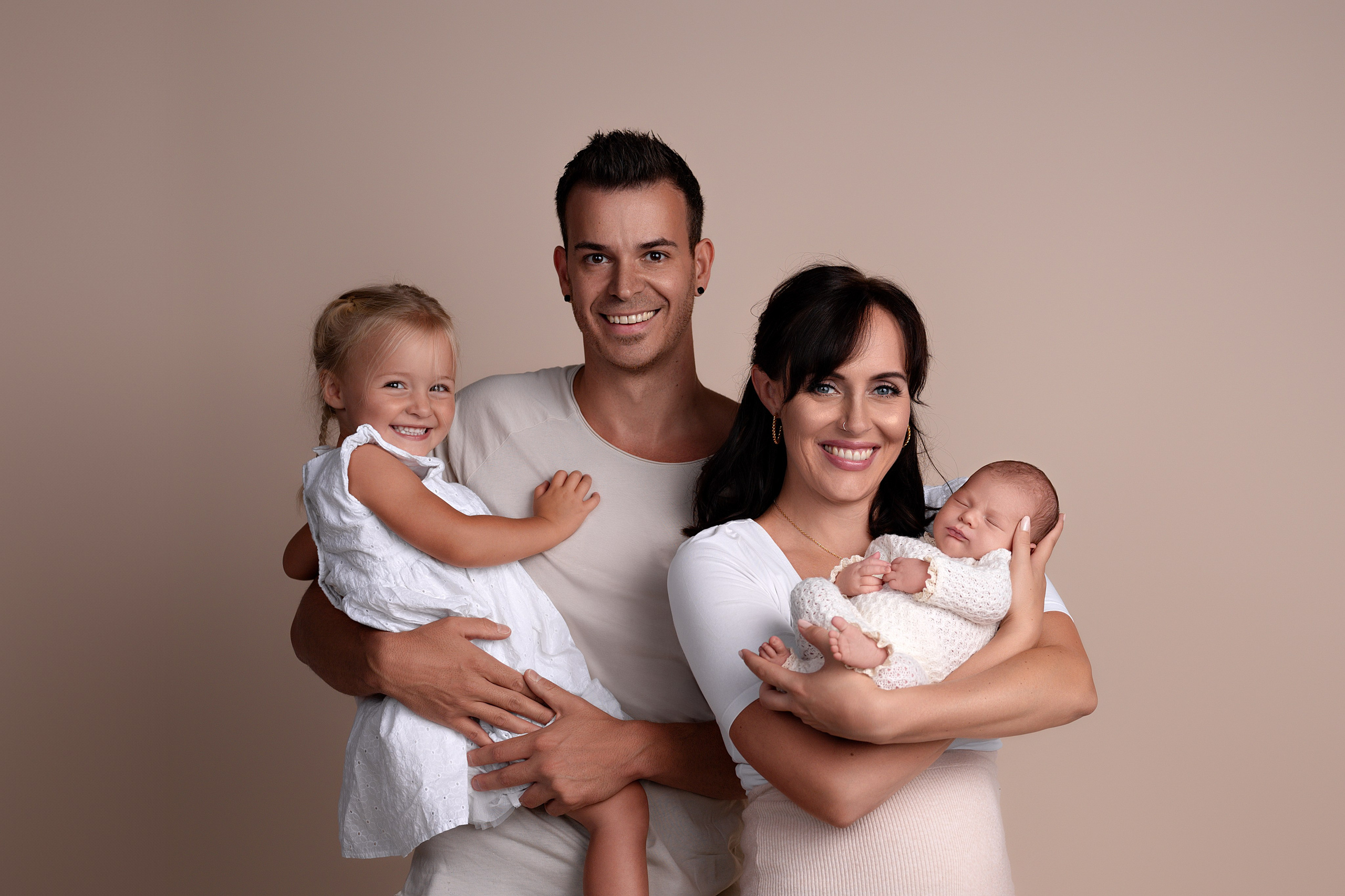 Newborn. Kinder- & Familienfotograf in Gaildorf und Umgebung Valentina Vogel