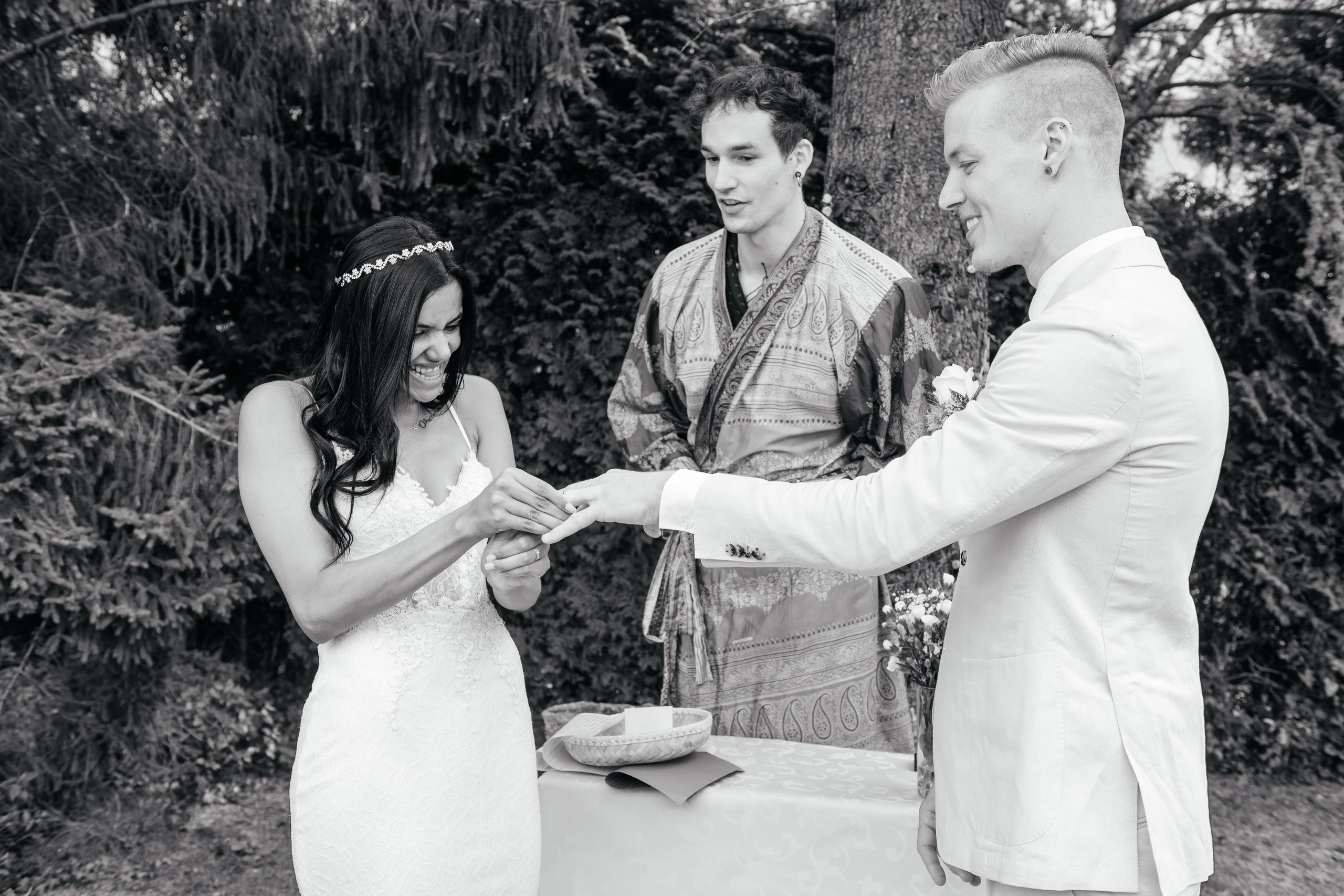 KAIANE & BENJAMIN Meilen, Switzerland. I am Elena Altendorfer. Wedding photographer in Zurich and Switzerland