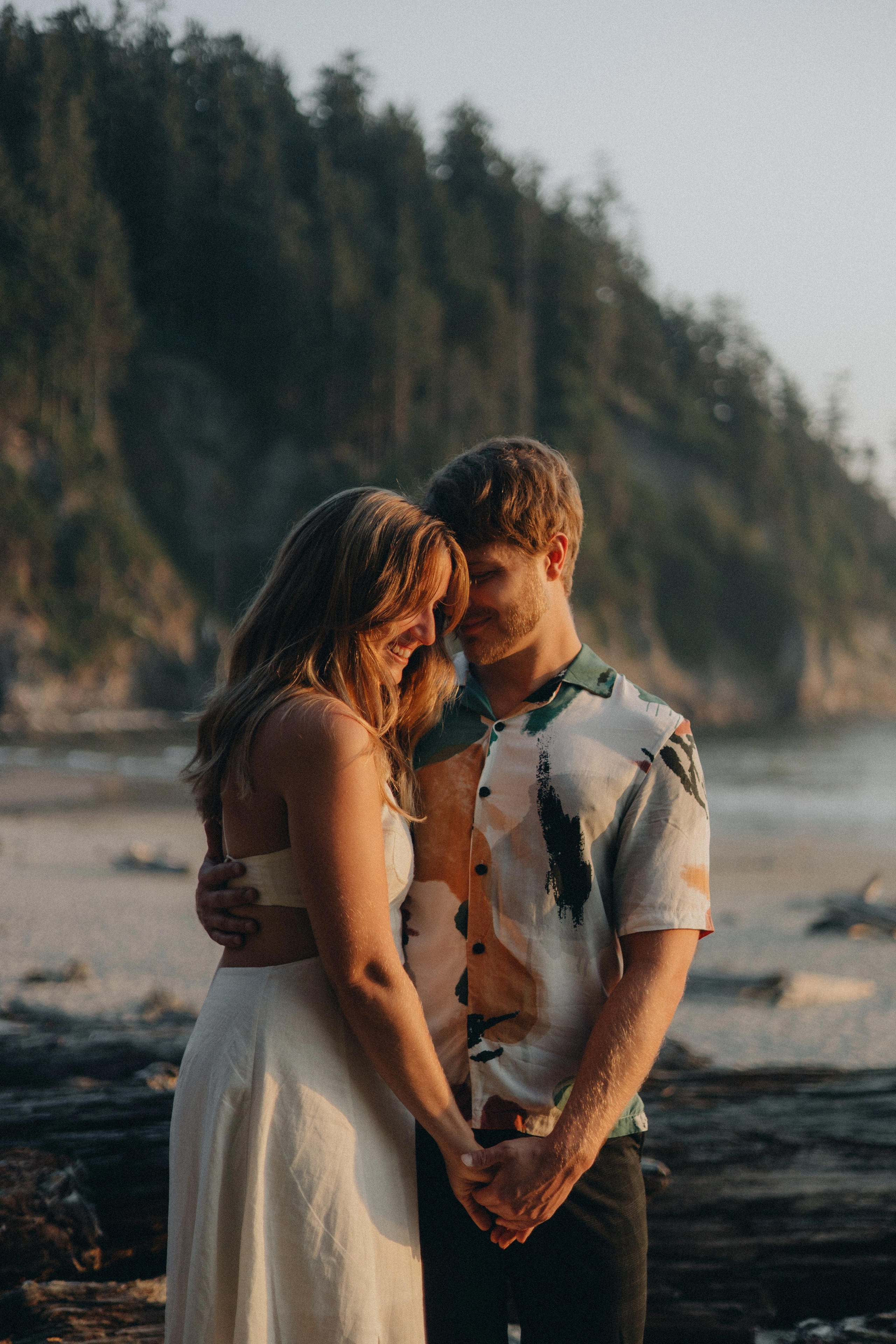 Engagement Photography at Cannon Beach | Jessie & Isaac's Session by Georgy Shishkin | Capturing Moments in Portland, Seattle, Bend & Oregon. Capturing Love in the Heart of the Pacific Northwes