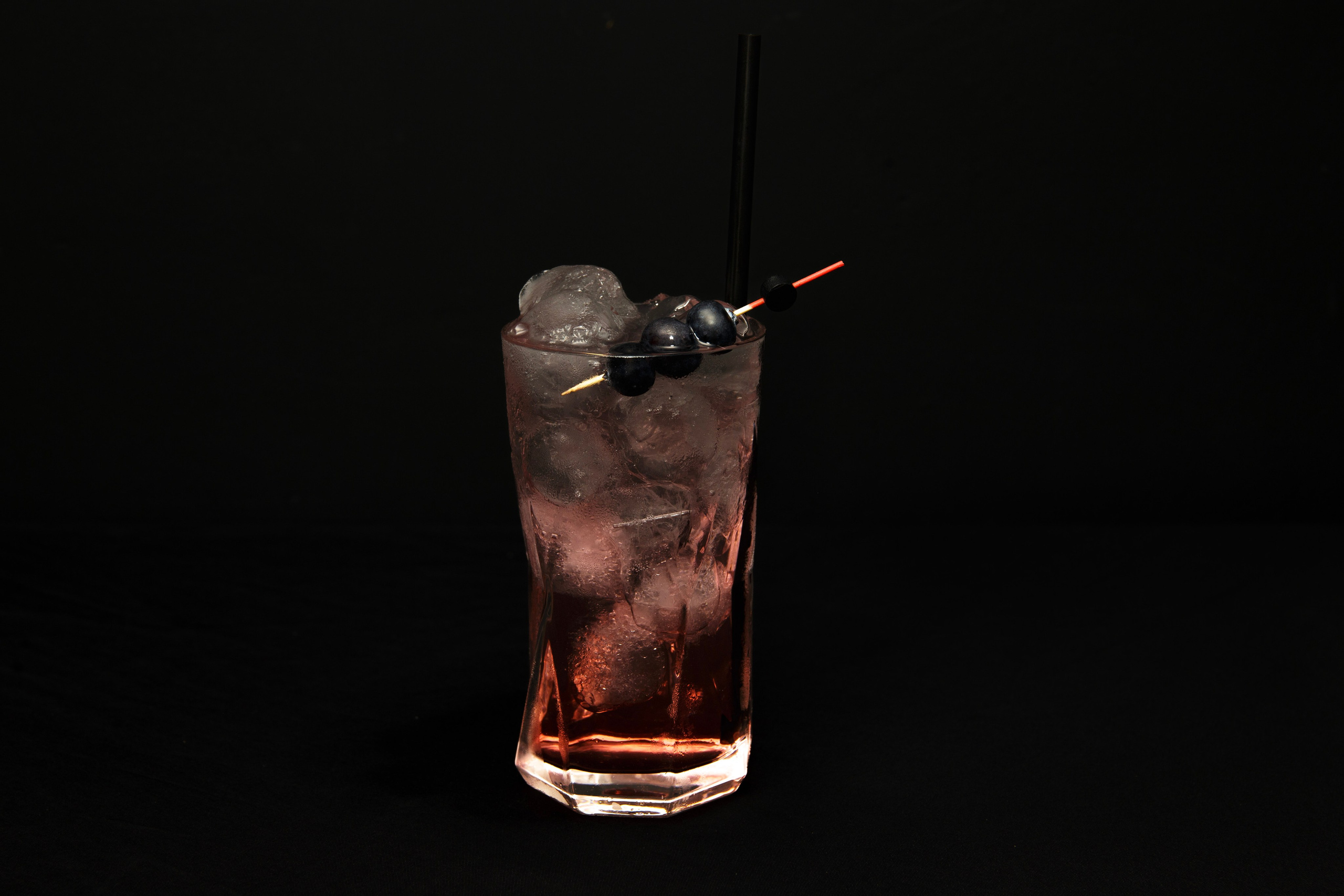 Контентная съемка для бара Focus. Портретный и репортажный фотограф в Израиле Рома Бирман