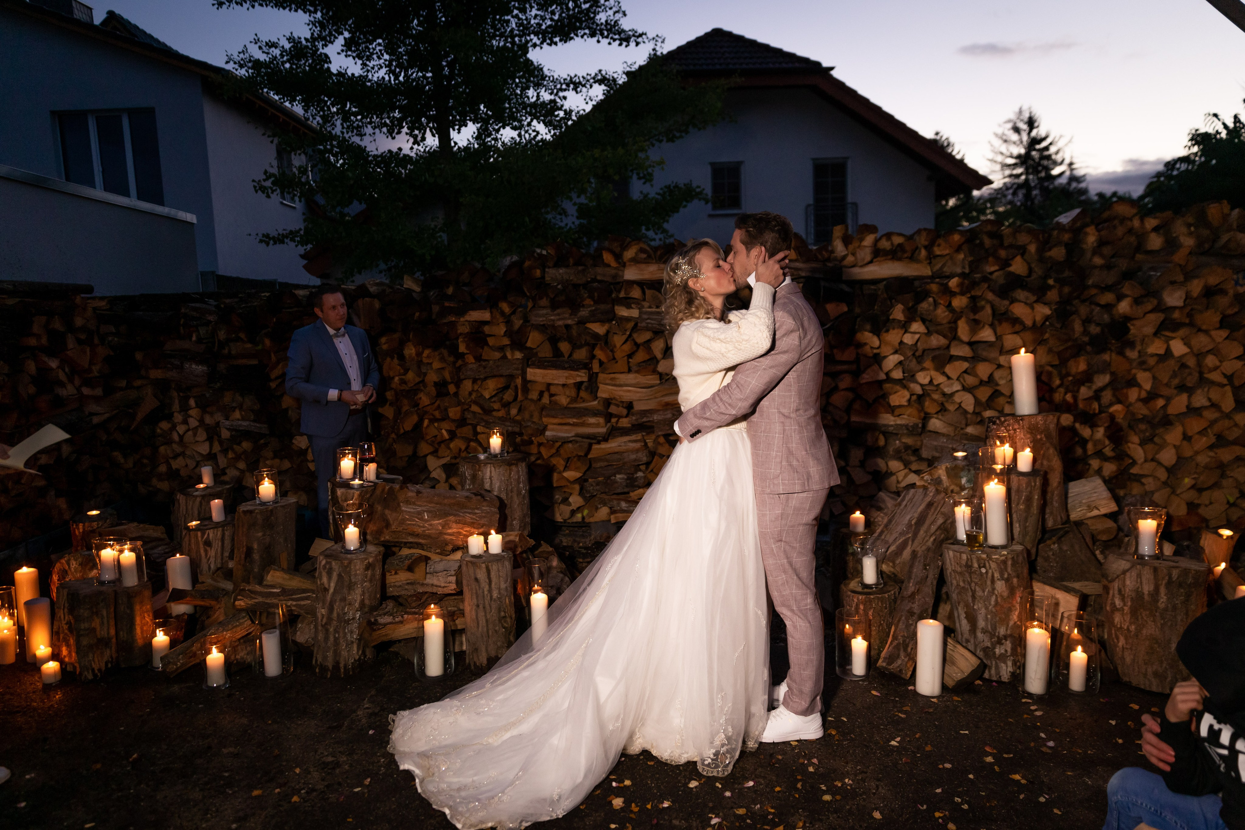  Wedding photographer Hamburg – stylish couple photoshoot in Hafencity
