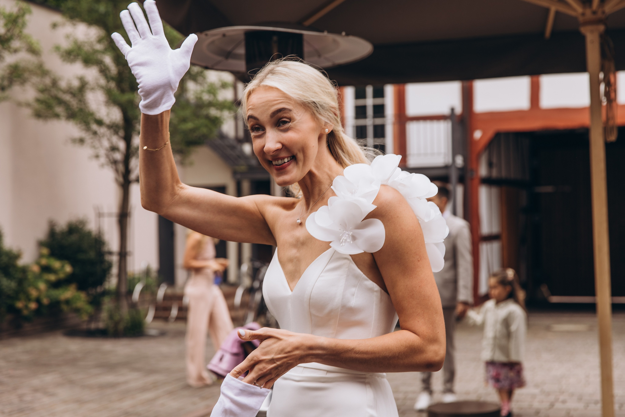 Svetlana and Yann. Hochzeitsgeschichten – Professionelle Hochzeitsfotografie & Videografie in Deutschland, Italien, Spanien und ganz Europa