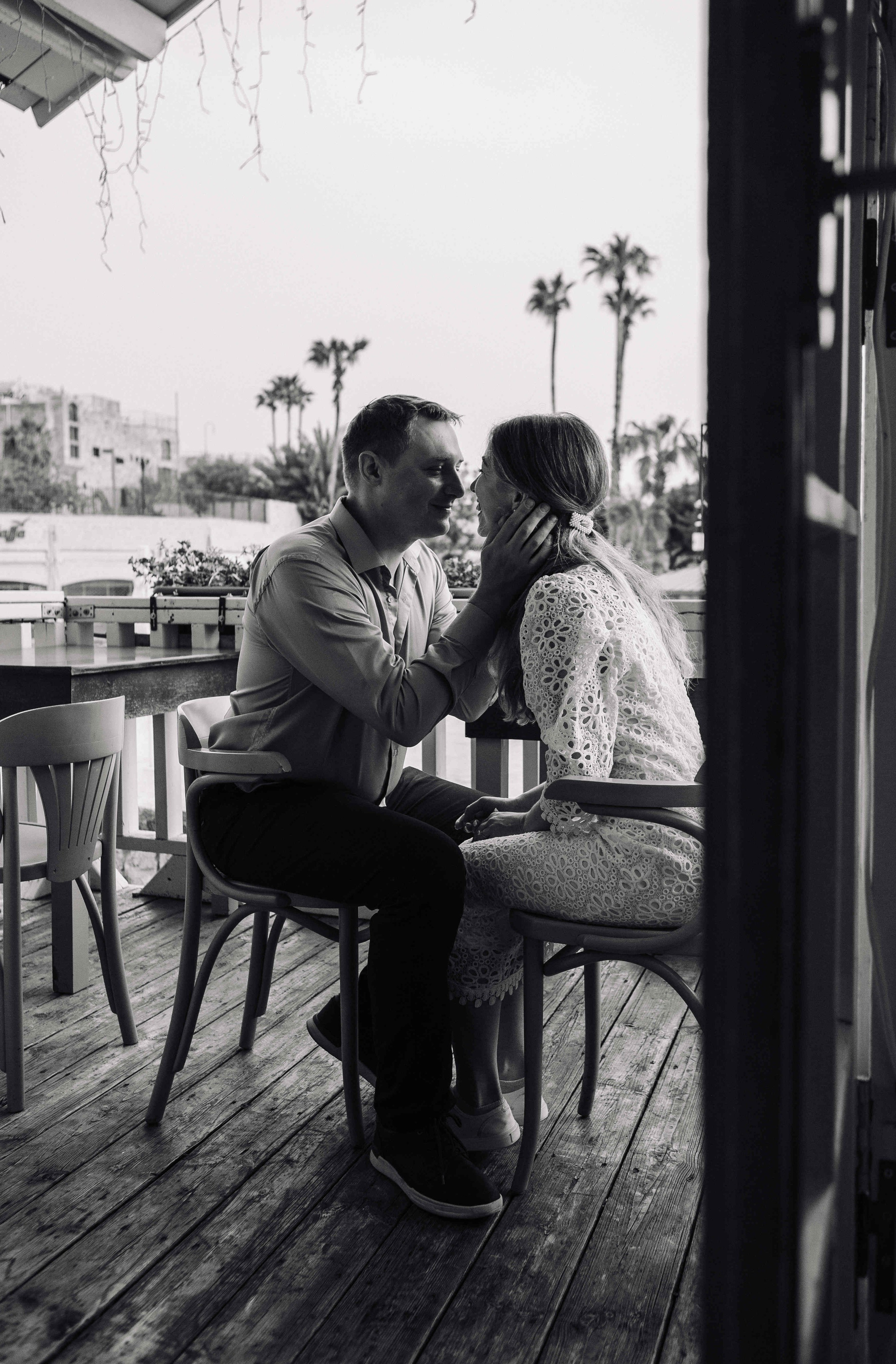 LOVERS IN JAFFO. PHOTOGRAPHER IN ISRAEL