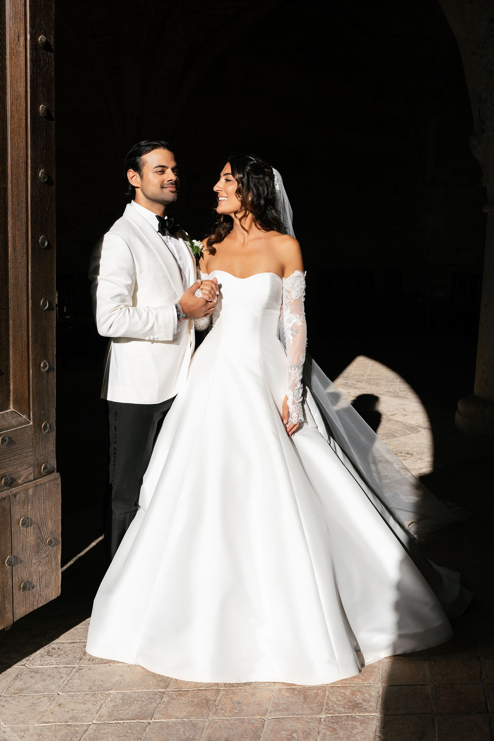 Ginevra and Avi — Abbazia di San Galgano, Tuscany. Destination Wedding Photographers and content creators based in Spain