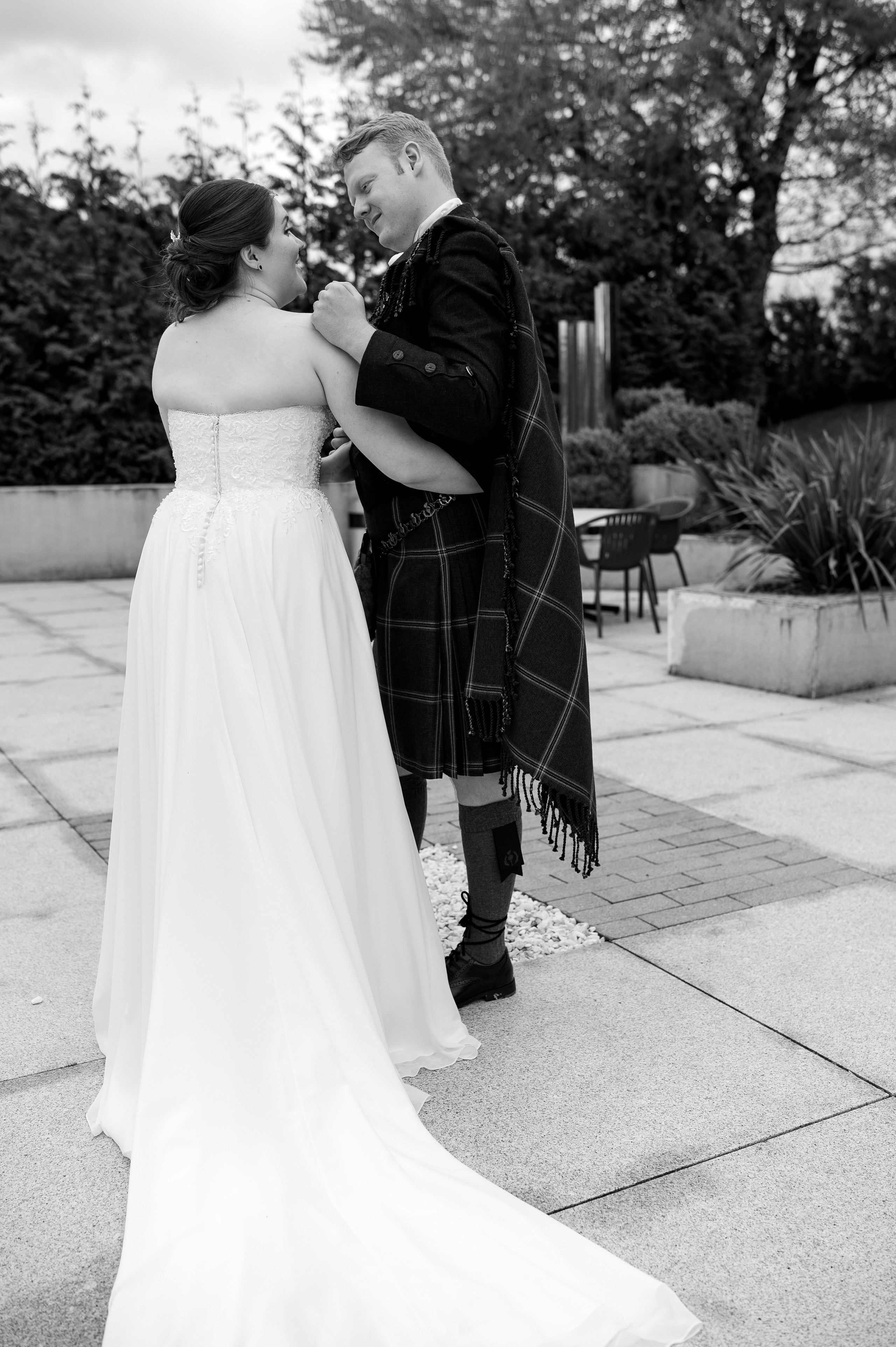 Wedding photos. Portrait and Family photographer based in Larkhall Scotland