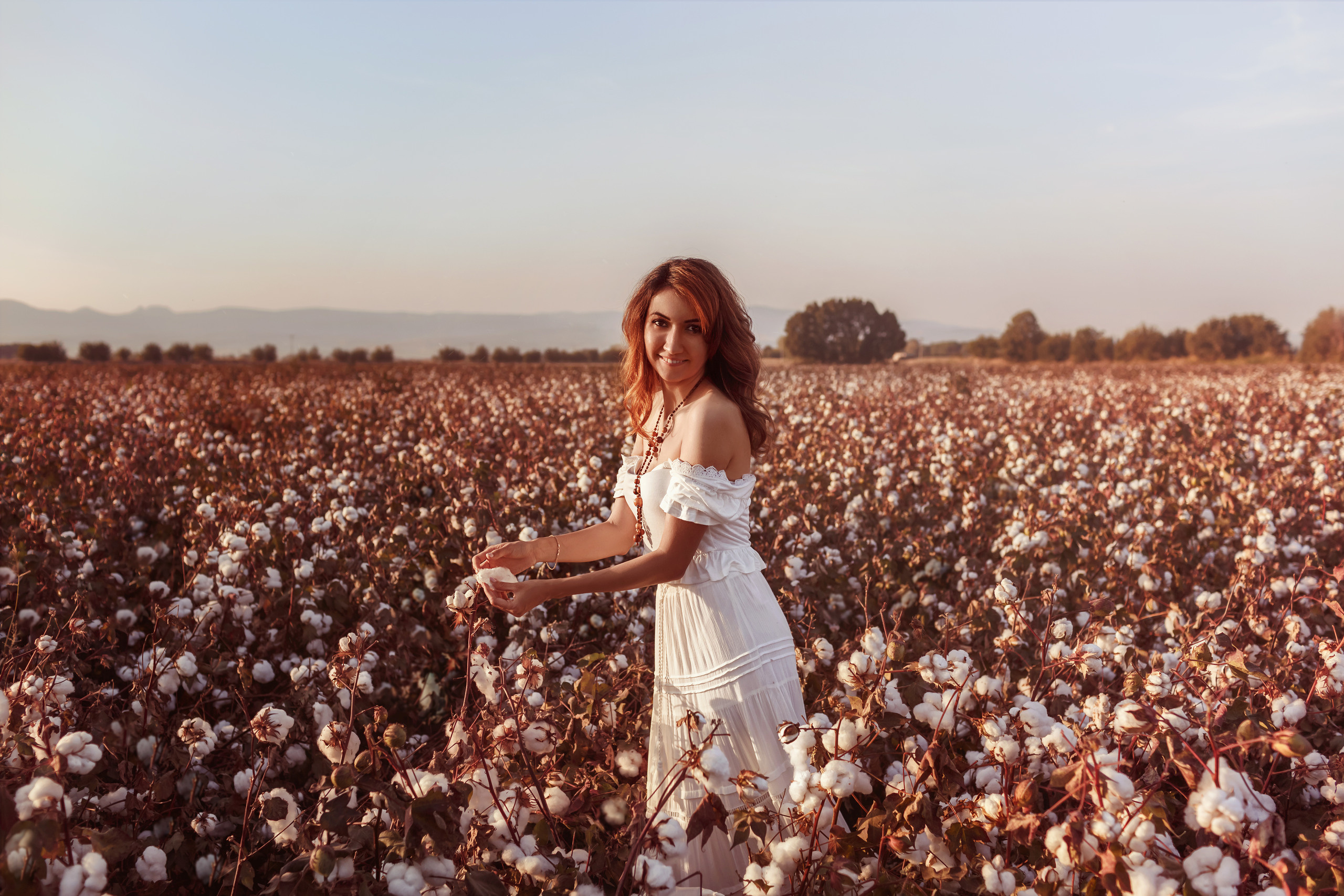 Pamuk tarlasında kişisel fotoğraf çekimi