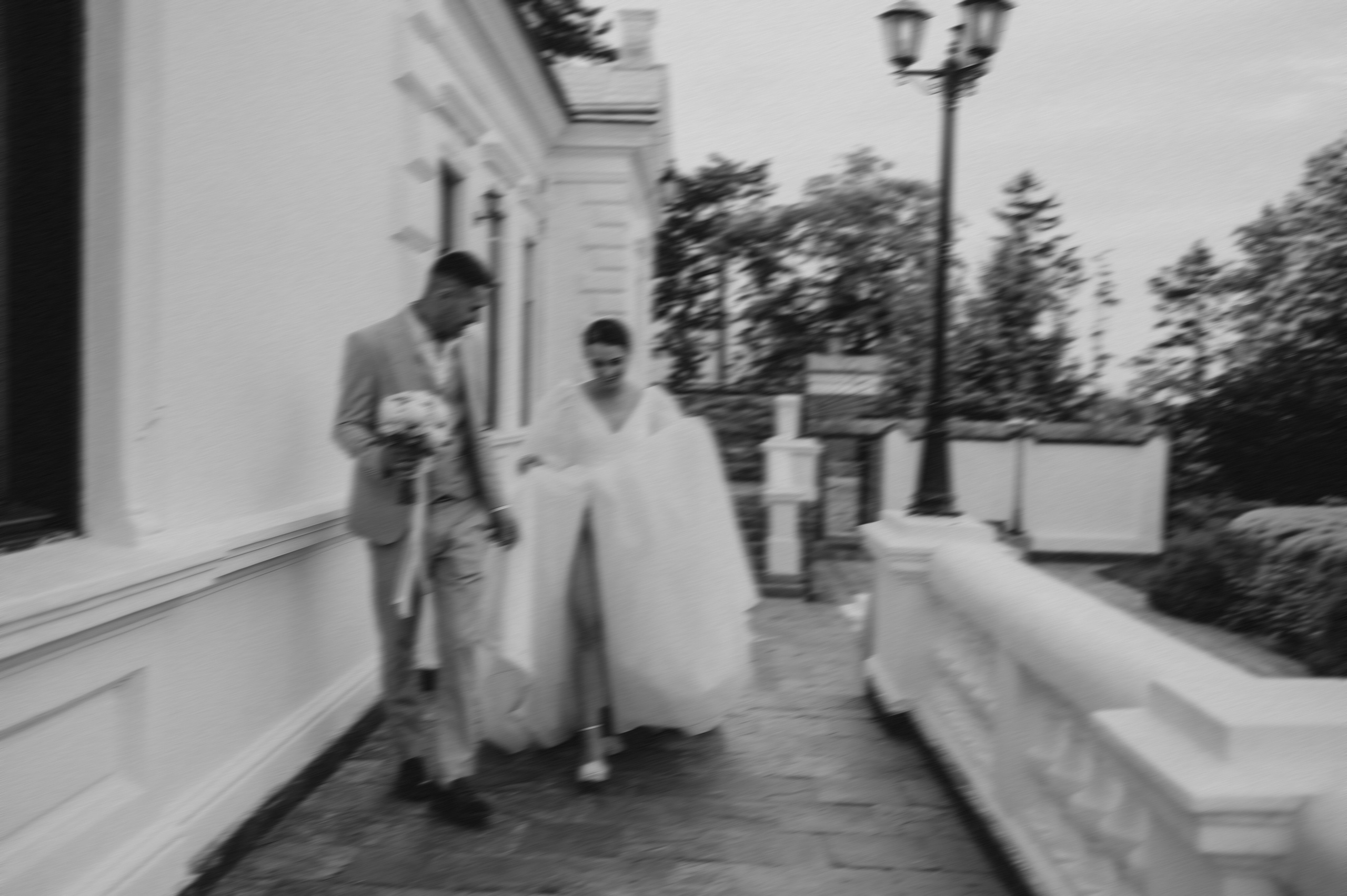 Nunta restransa in luna mai, cu sedinta foto la Conac Polizu. Proud Vision Weddings | Wedding Photography & Film — Servicii profesionale Foto Video Nunta Iasi