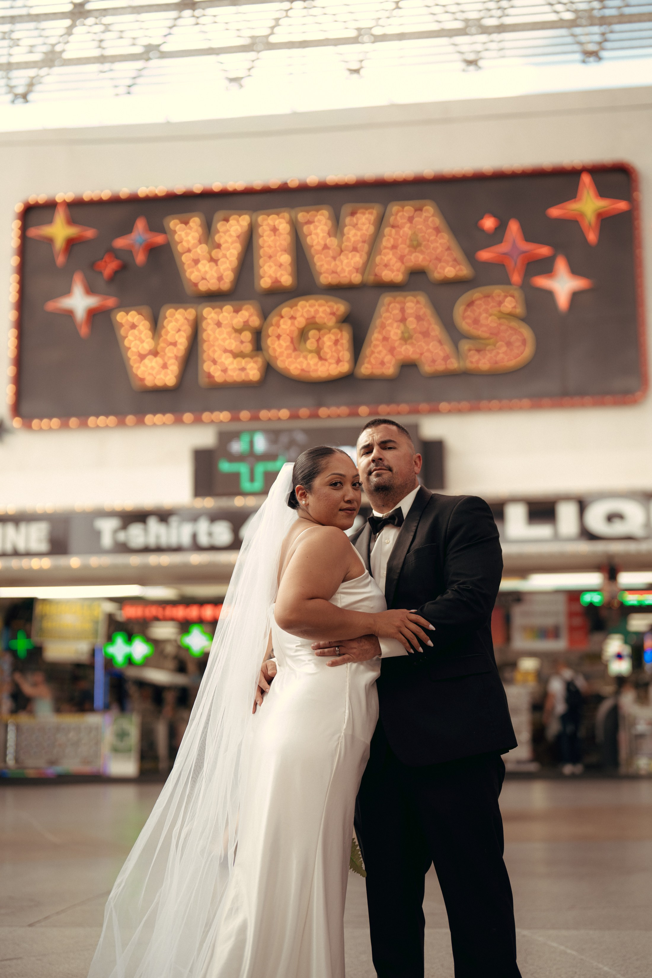 Noelani&Alex. Wedding & elopement photographer Viktoriya Kravtsov. Las Vegas