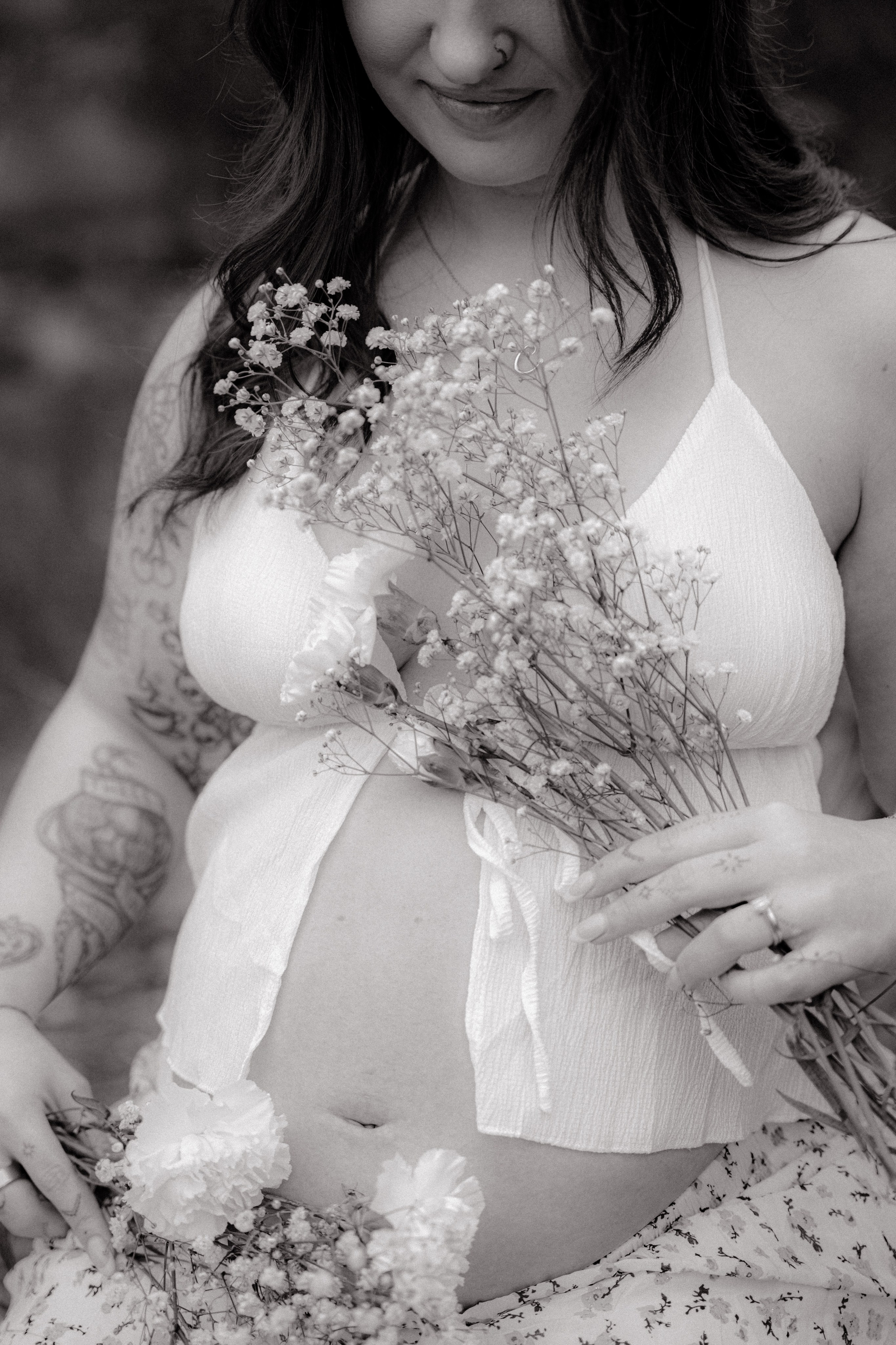 Sara maternity. Photographer in Washington Sophia D
