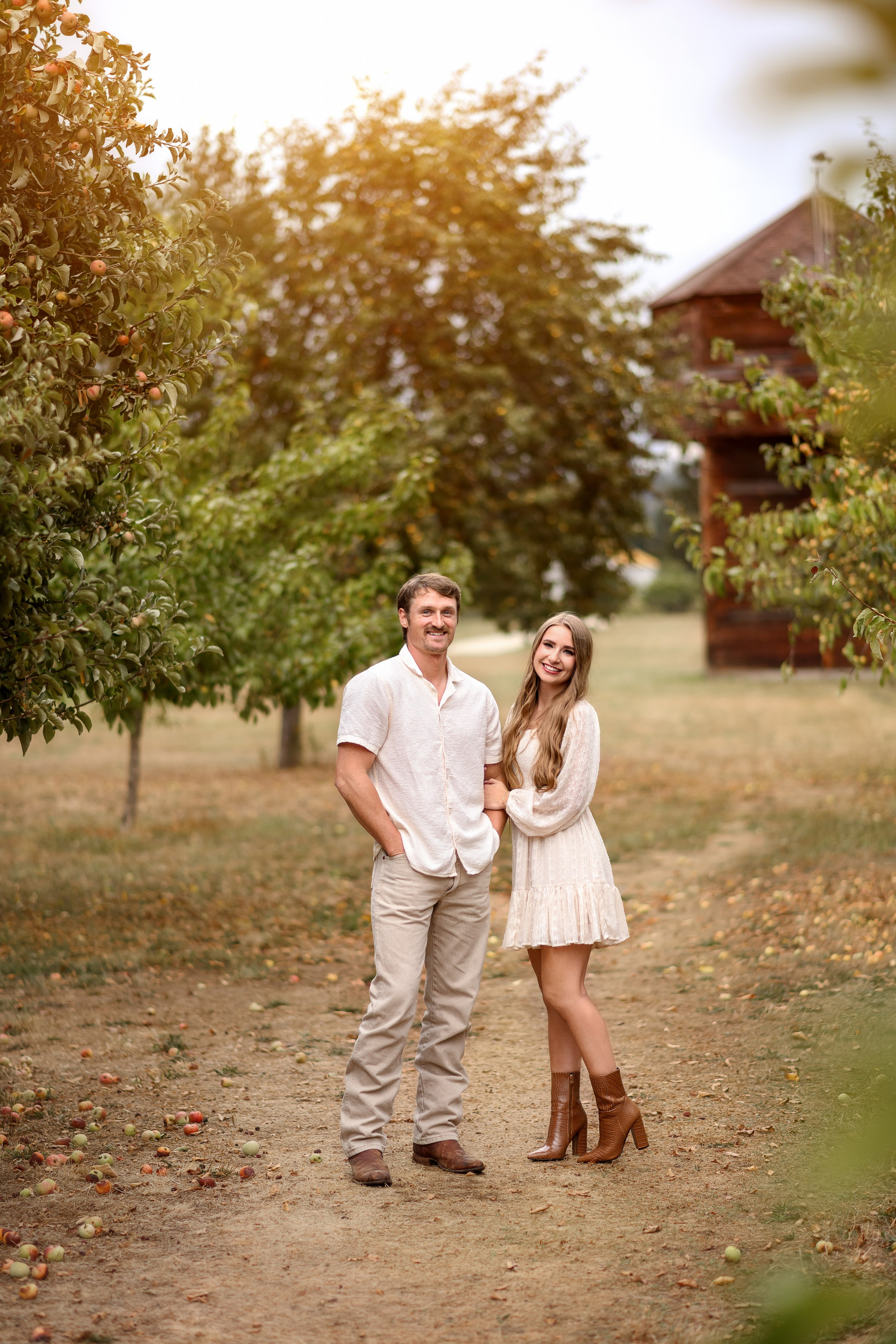 Romantic Couple Session Portland OR | Love Story. Alena Tau | Wedding & Family Photographer Vancouver WA and Portland OR