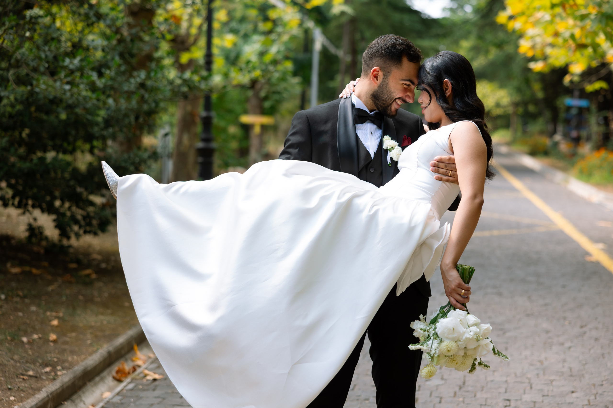 Sharing happy moments. Wedding photographer in Tbilisi Ioseb Mamniashvili