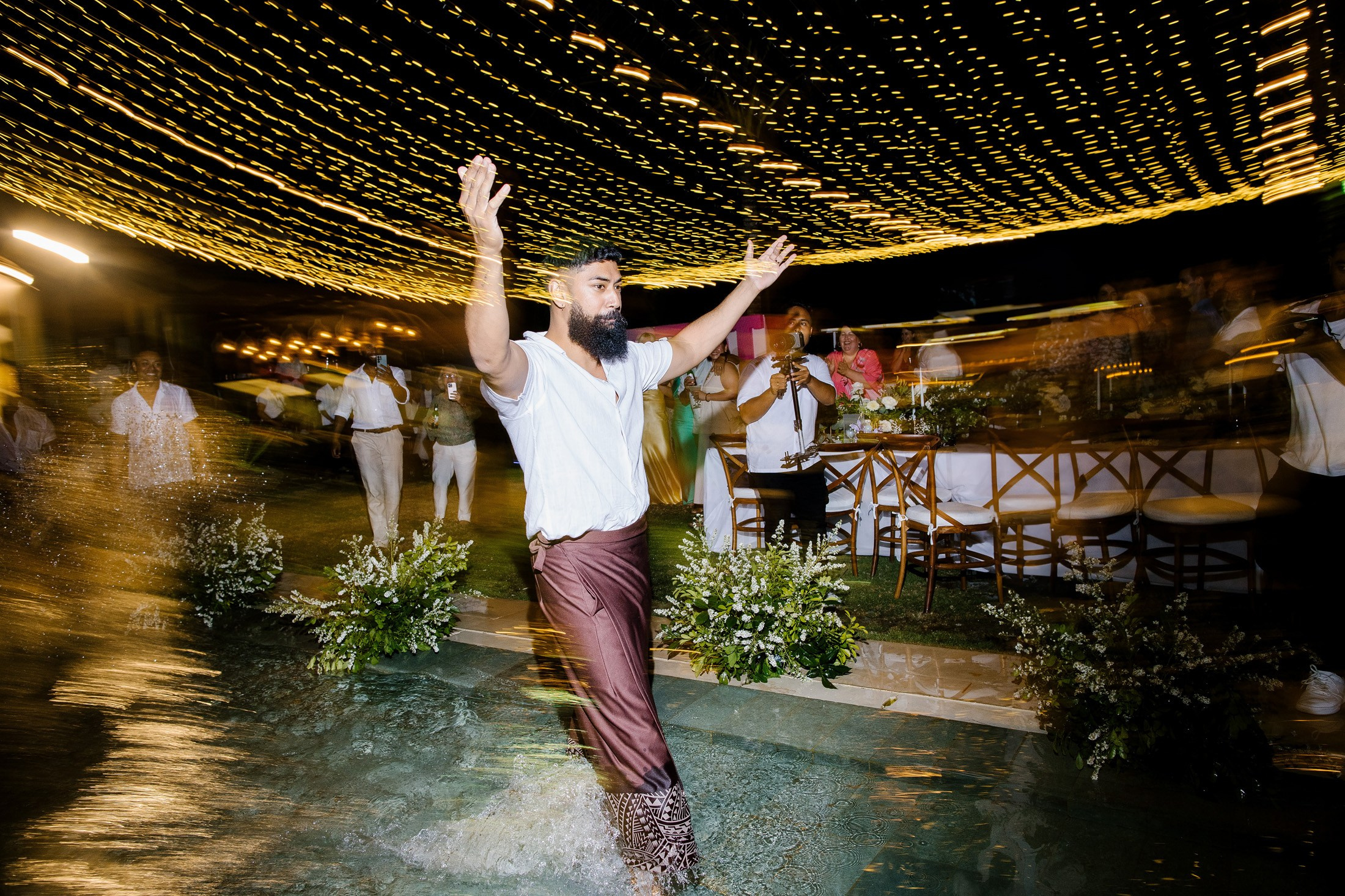 Big funny wedding with guests in paradise Bali island. Get.it.feel — Aesthetic Photography and Videography