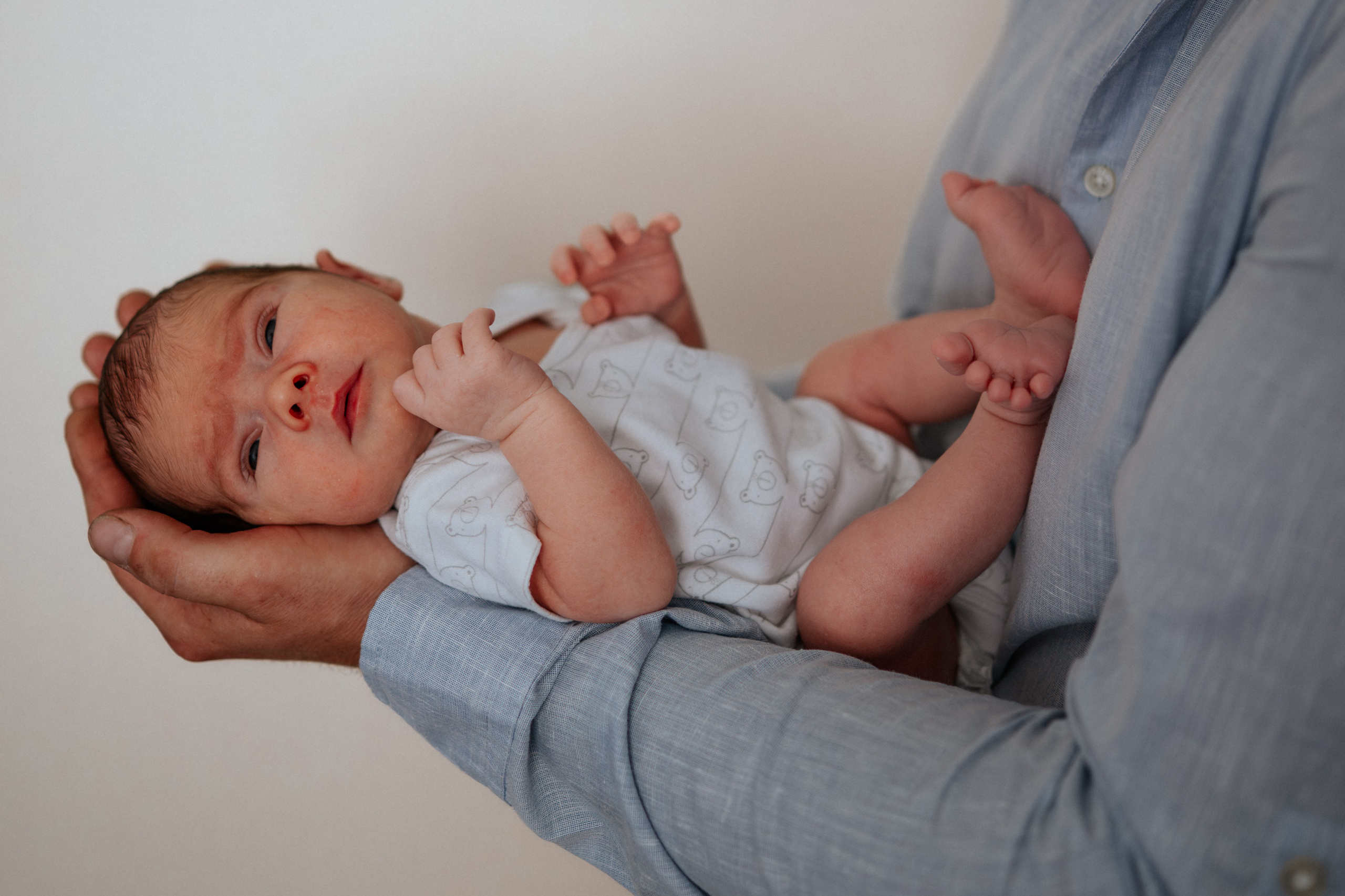 Balša - fotografisanje bebe kod kuće. Dečiji i porodični fotograf