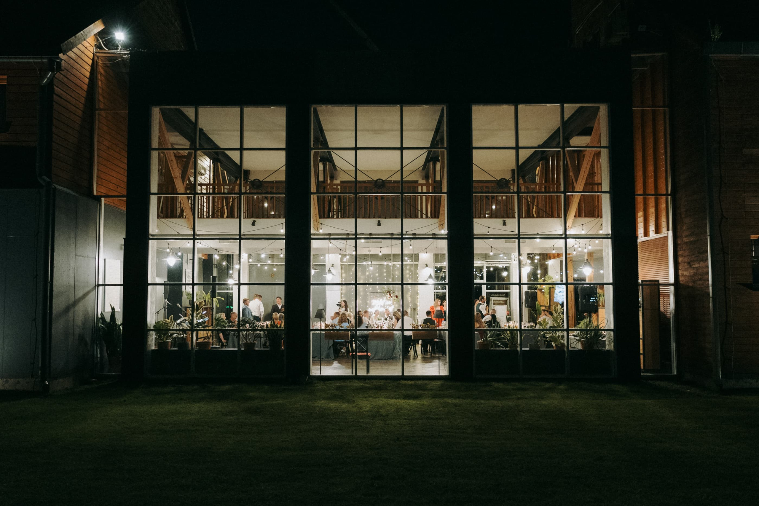 Kristīne & Artis: Romantisks kāzu stāsts Bauskas apkaimē. Fotogrāfs kāzām, ģimenēm un dažādiem pasākumiem