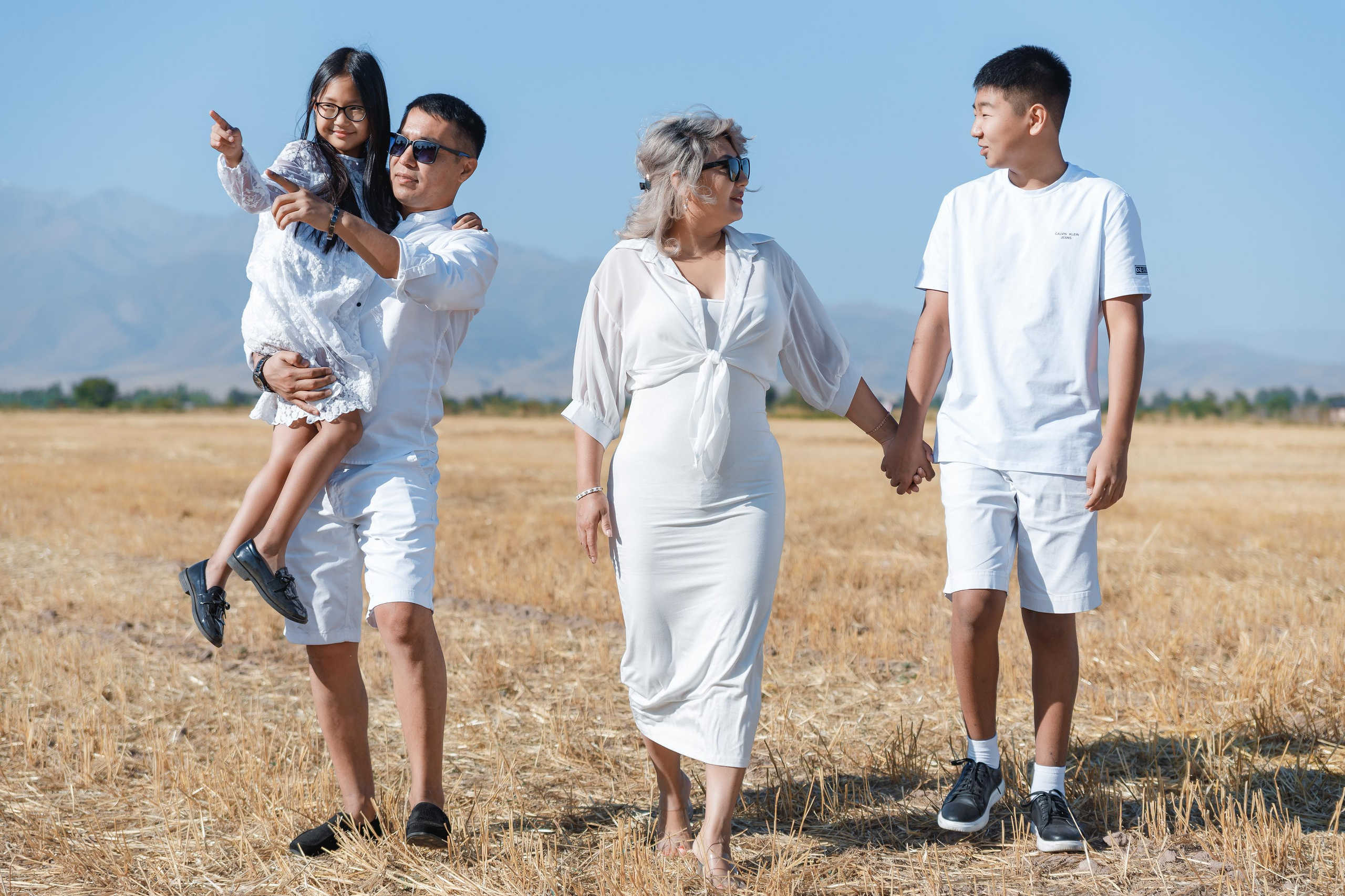 Семейные фотосессии. Фотограф Бишкек Садовский Никита