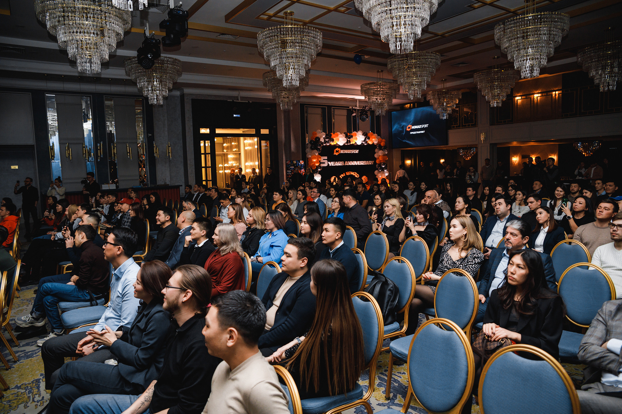 Бизнес форумы. Фотограф Бишкек Садовский Никита