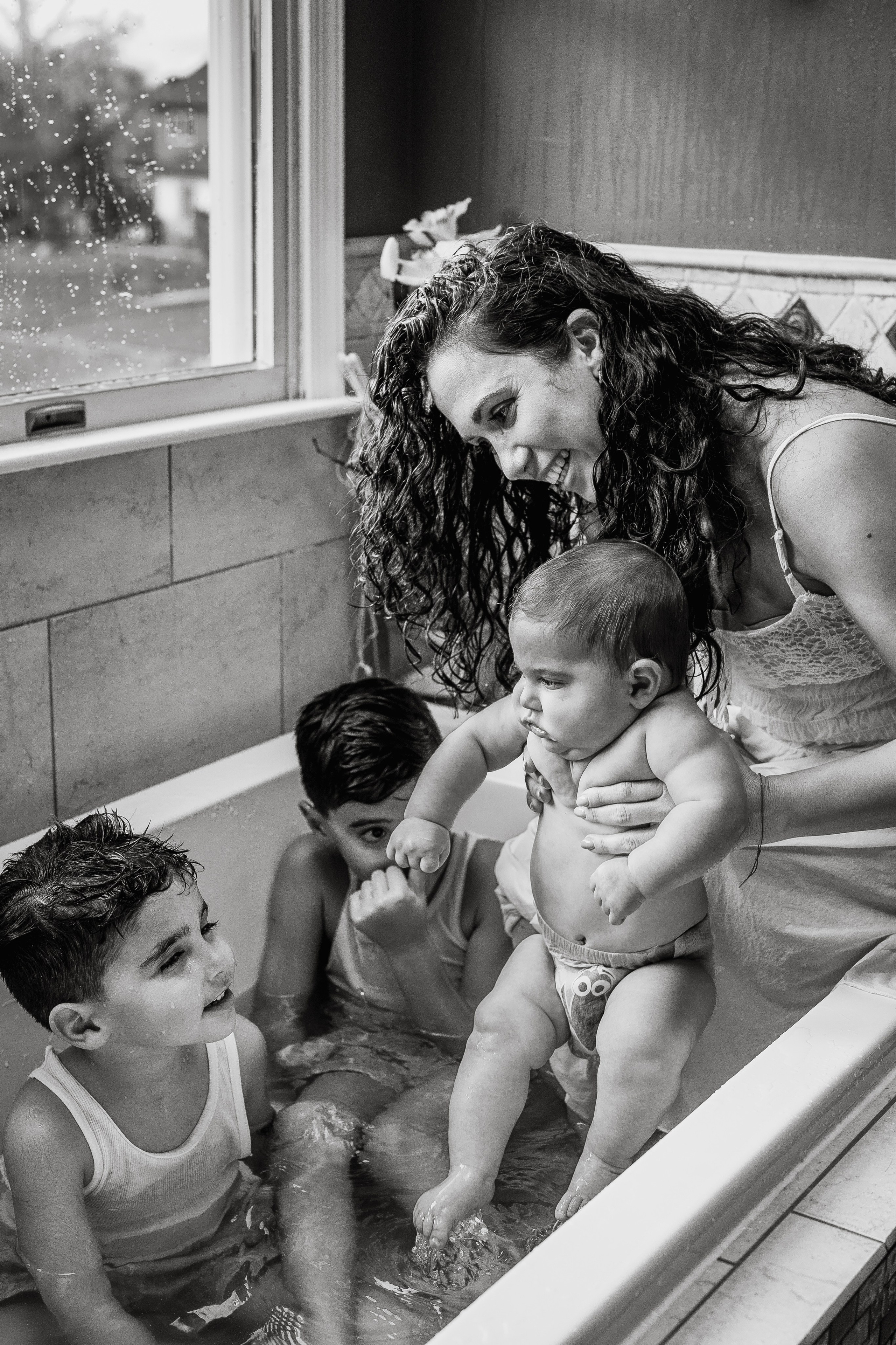 Indoor Family Photography – Warm & Relaxed Atmosphere. Alisa Tant — Family and newborn photographer Bucks County, Montgomery county, Philadelphia, NJ