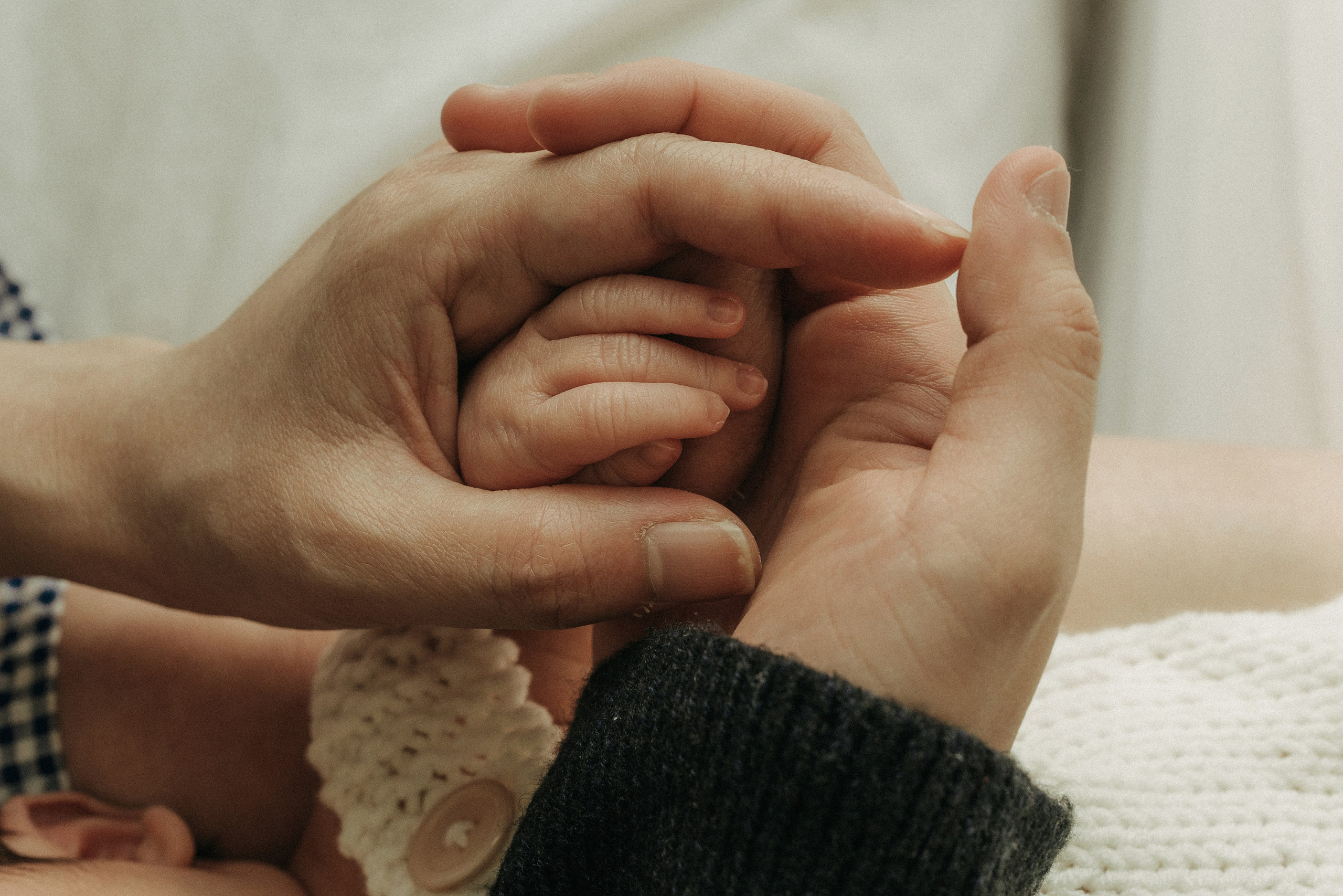 Cozy At-Home Newborn Photography – Warm & Emotional. Alisa Tant — Family and newborn photographer Bucks County, Montgomery county, Philadelphia, NJ