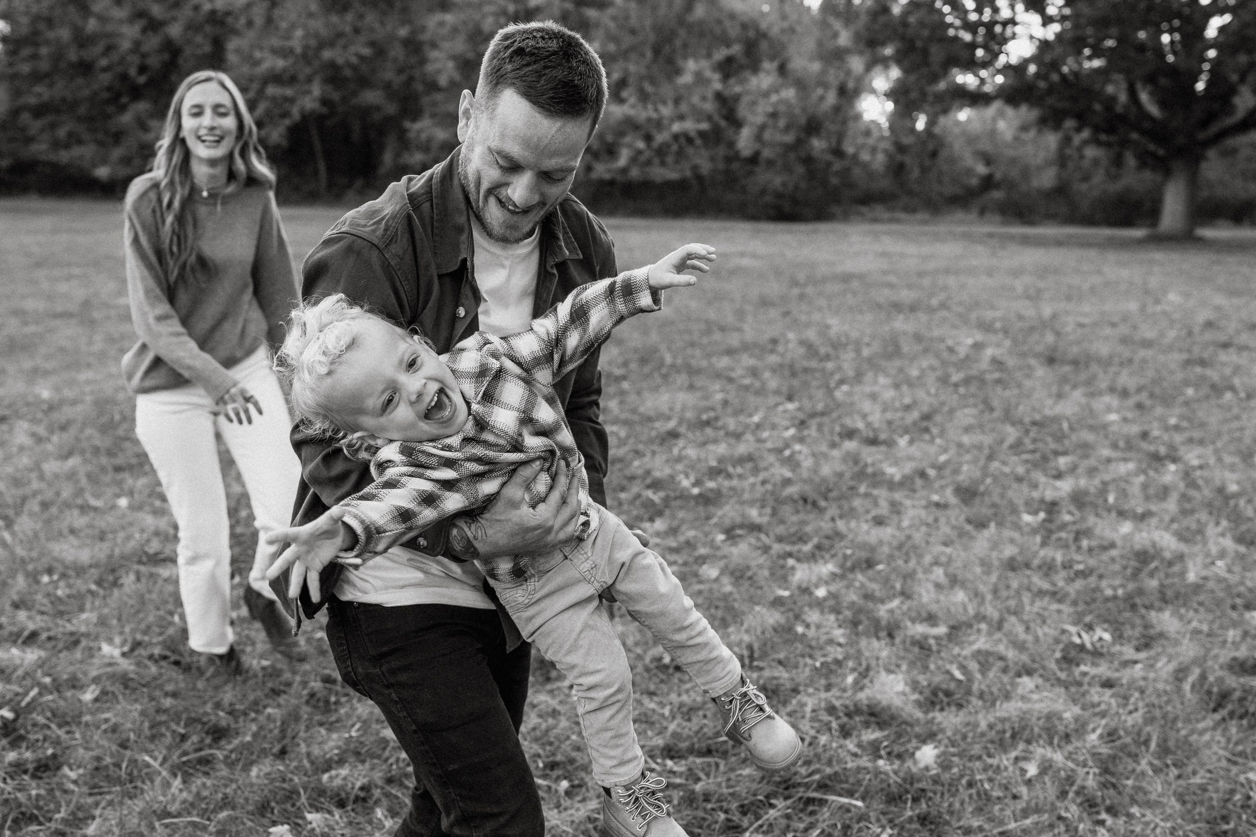 Mike, Kerianne, Hendrix. Alisa Tant — Family and newborn photographer Bucks County, Montgomery county, Philadelphia, NJ