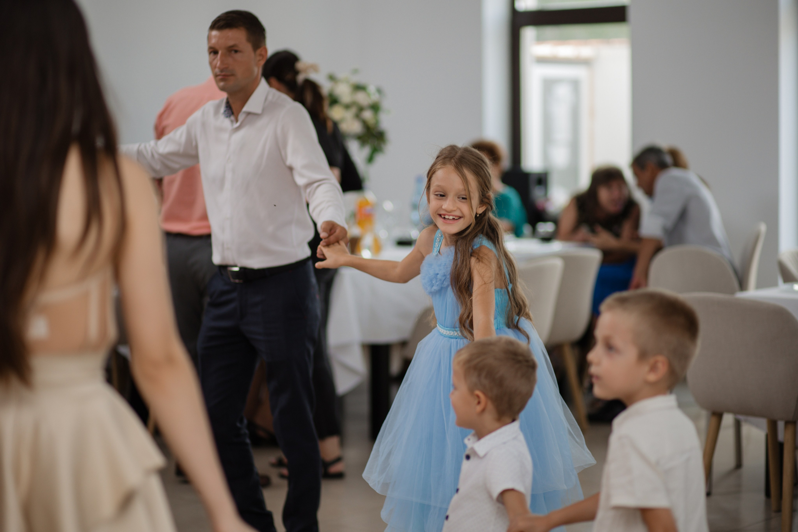 Anastasia. Fotograf si videograf — evenimente si studio