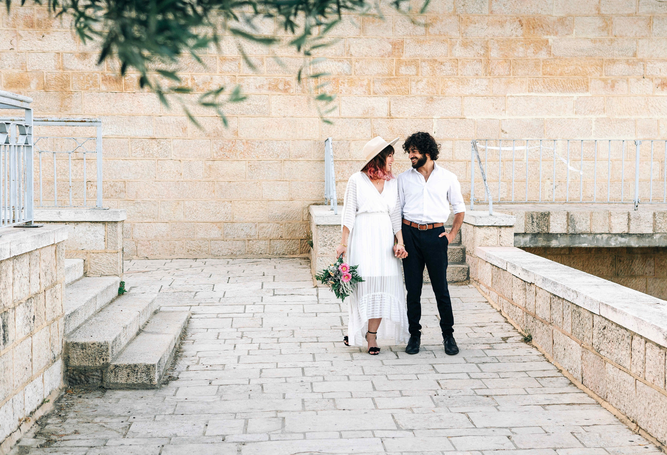 WINE AND LOVERS. PHOTOGRAPHER IN ISRAEL