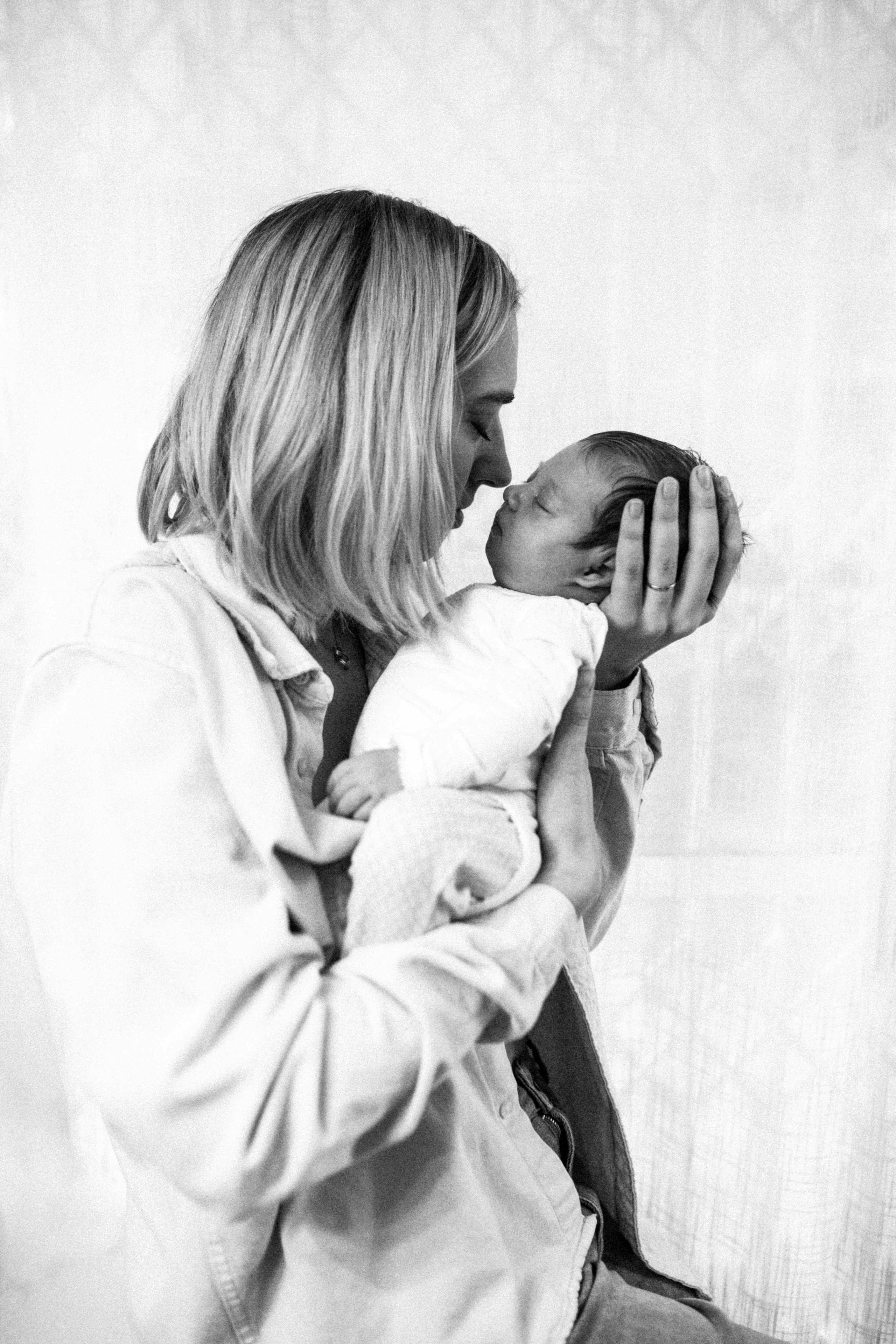 HOME PHOTOSESSION NEWBORN. Https://shi-photo.com/