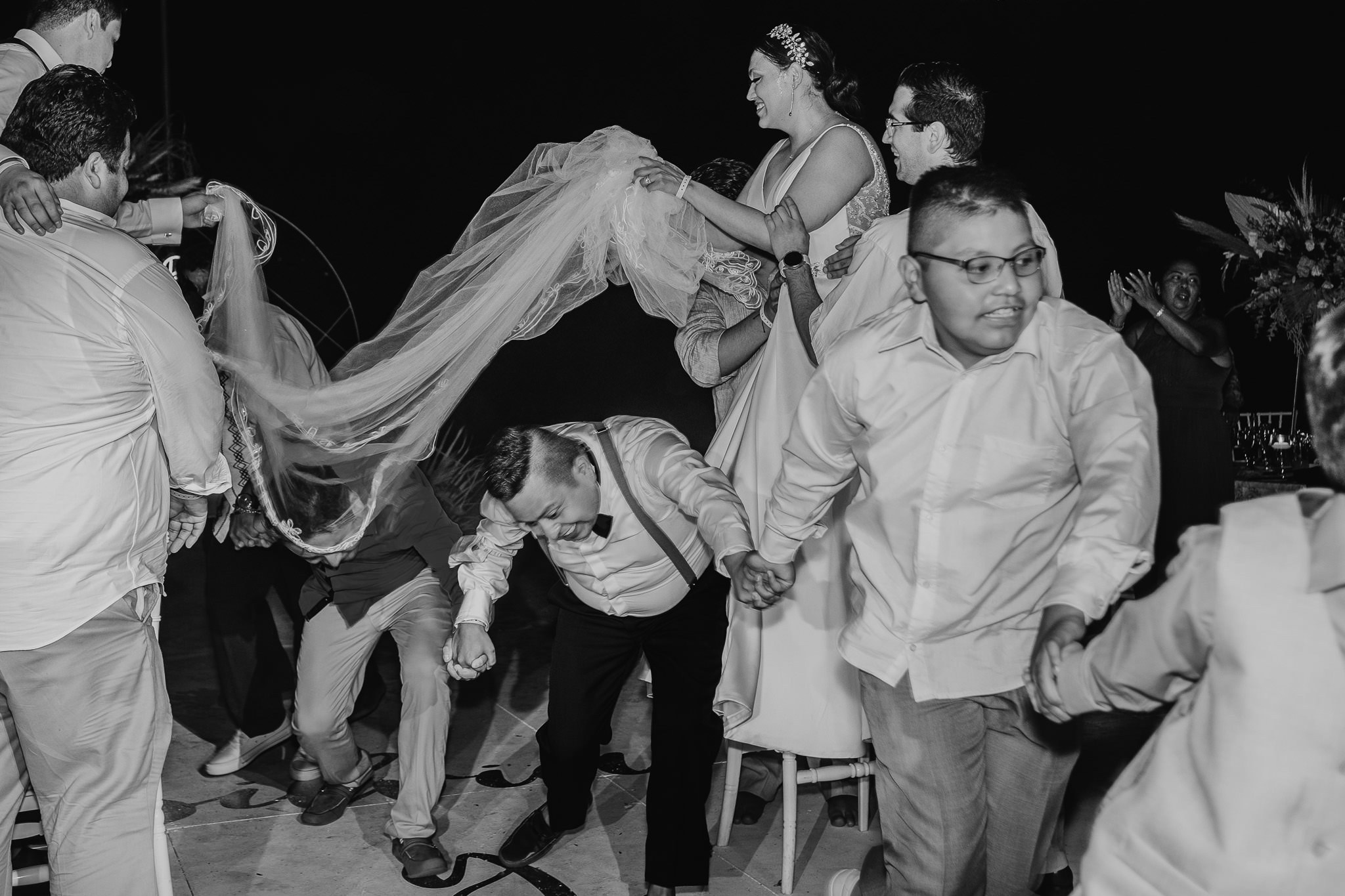 Silvia & Julio / Huatulco. Wedding and family photographer in Mexico City