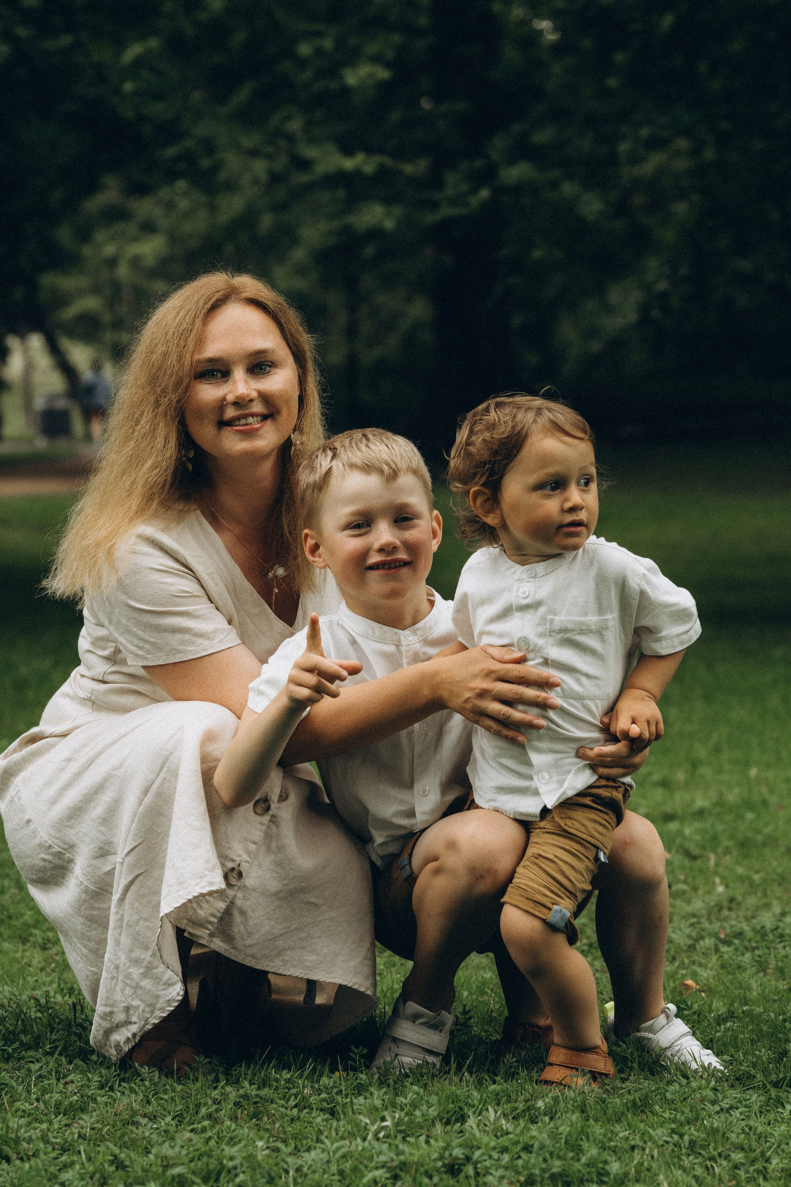 Kaivopuisto. Wedding and potrait photographer in Helsinki Vickan O