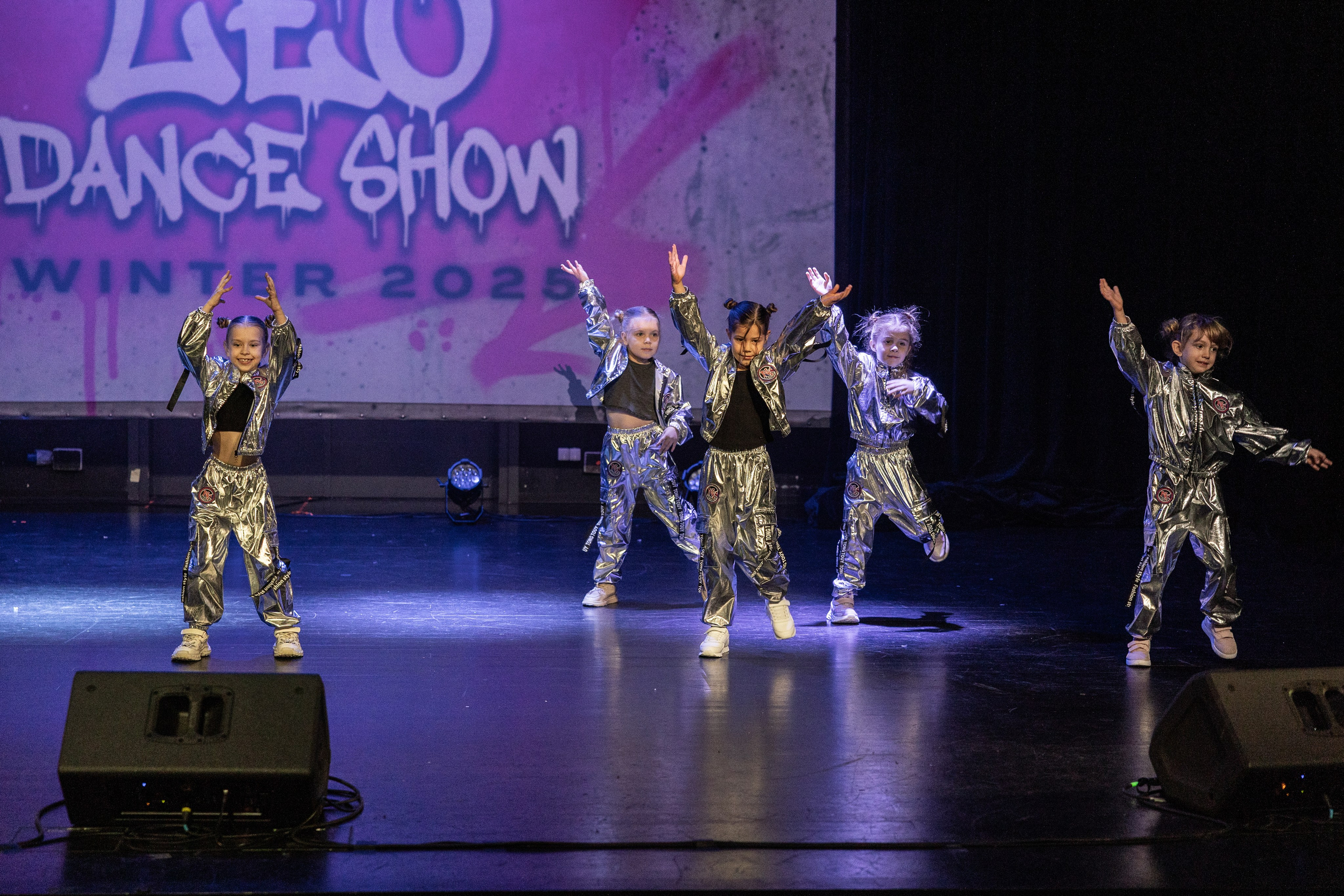 LEO DANCE SHOW WINTER 2025. Семейный и детский фотограф в Варшаве Мила Бобровская