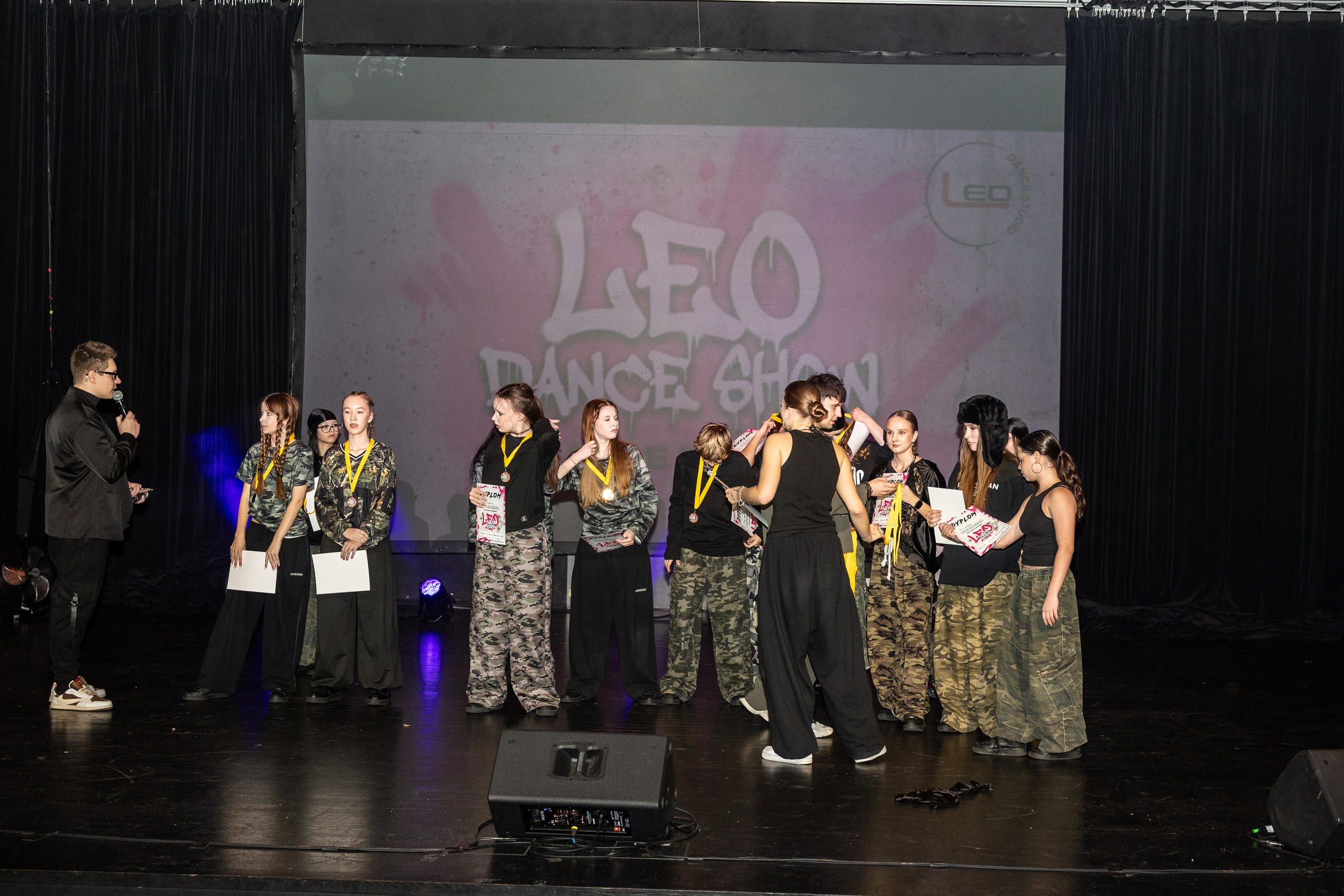 LEO DANCE SHOW WINTER 2025. Семейный и детский фотограф в Варшаве Мила Бобровская