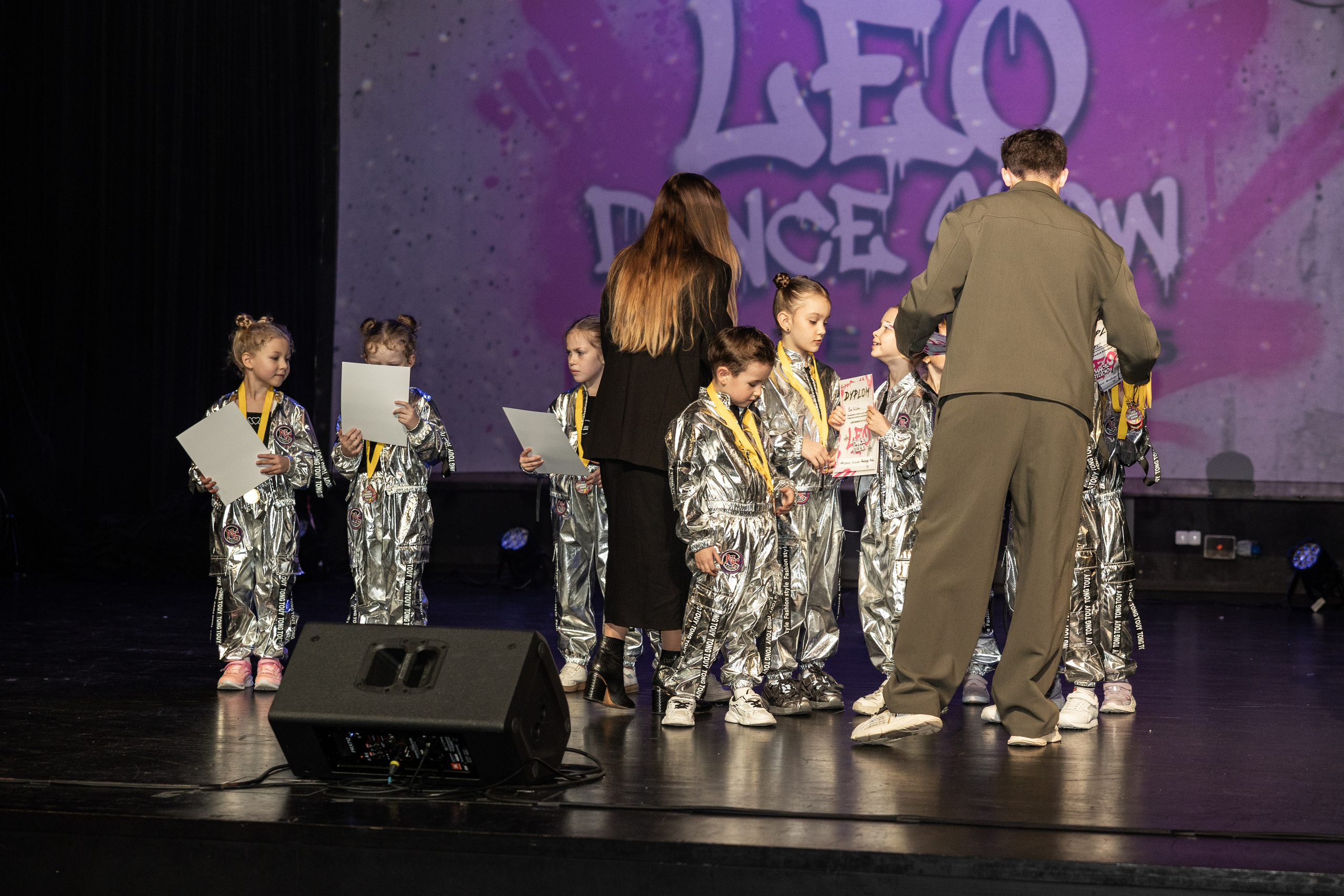 LEO DANCE SHOW WINTER 2025. Семейный и детский фотограф в Варшаве Мила Бобровская