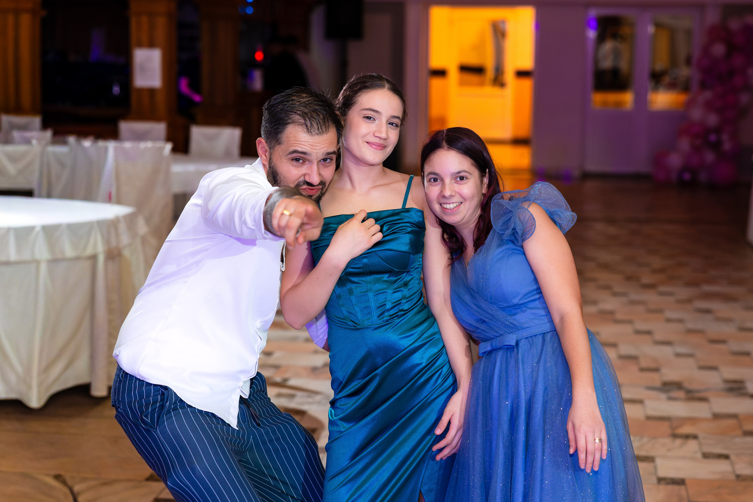 Botez Natalia si Carolina. Ionut Brehuescu — Fotograf