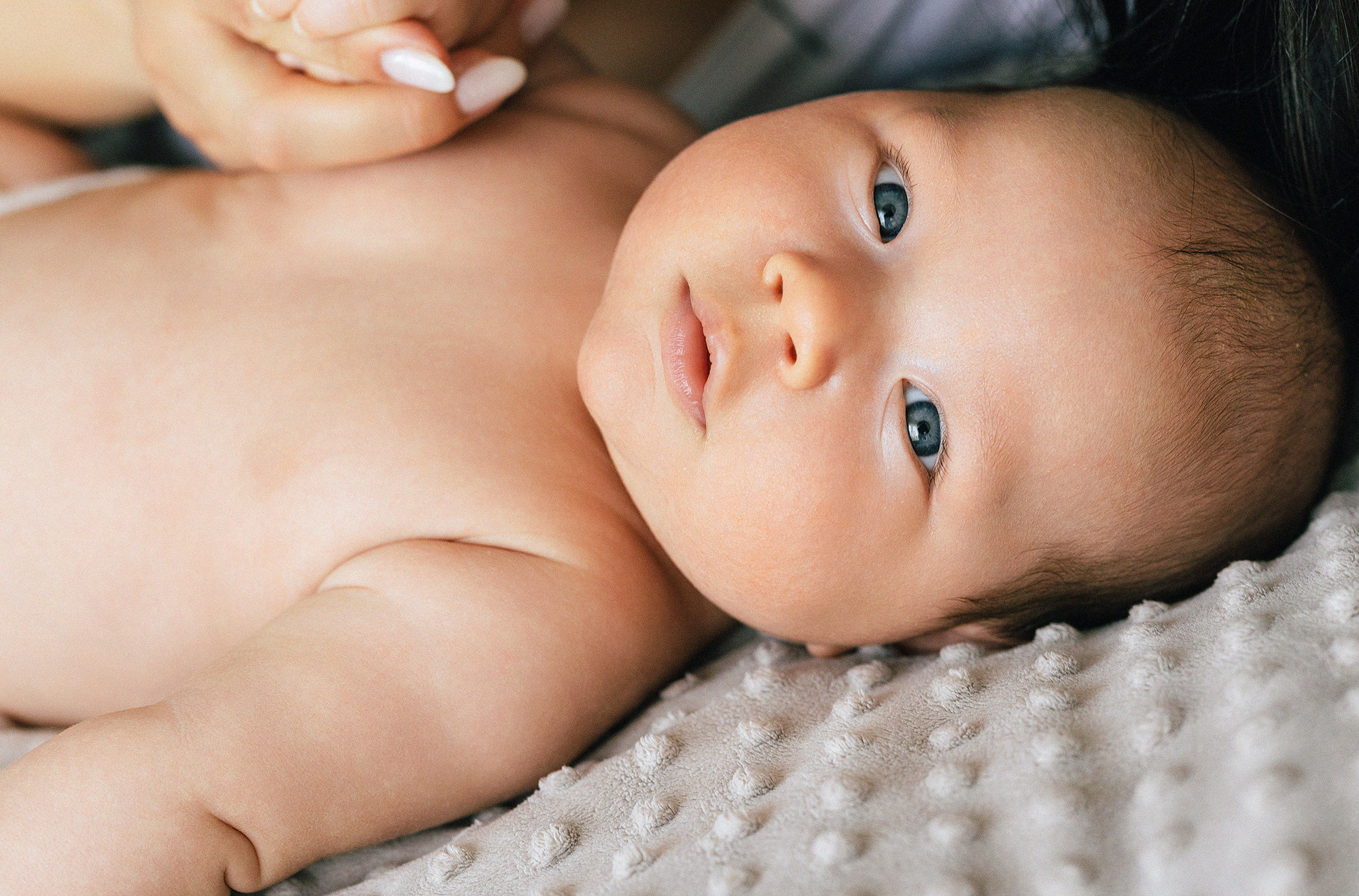 Фотосъёмка малыша дома. Family and wedding photographer in Prague Natalia Fedori