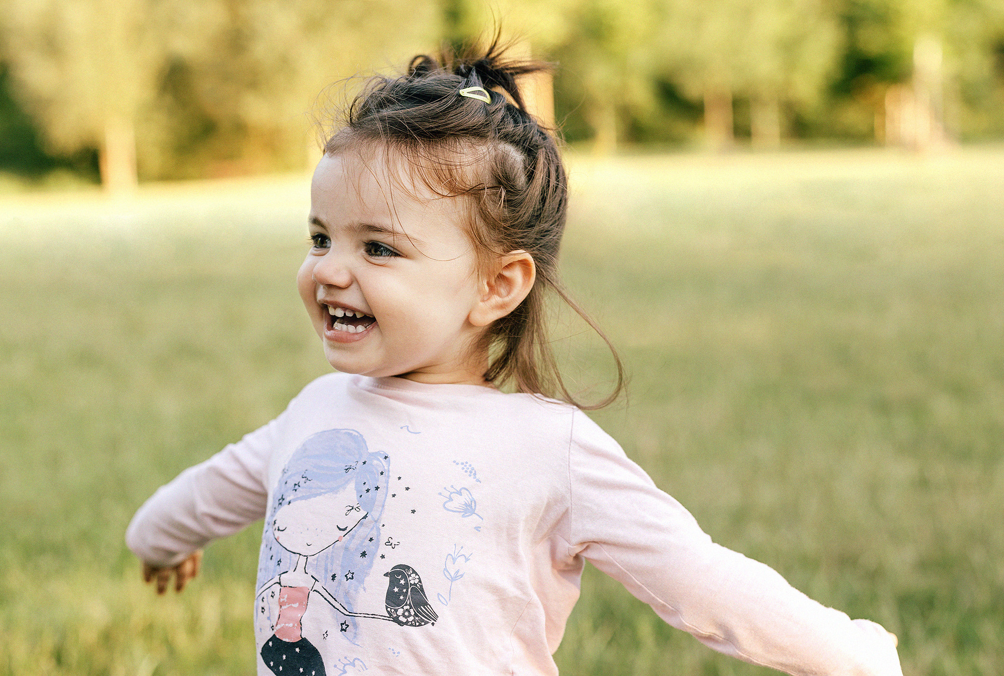 Летняя семейная фотосессия в парке. Rodinný a svatební fotograf v Praze