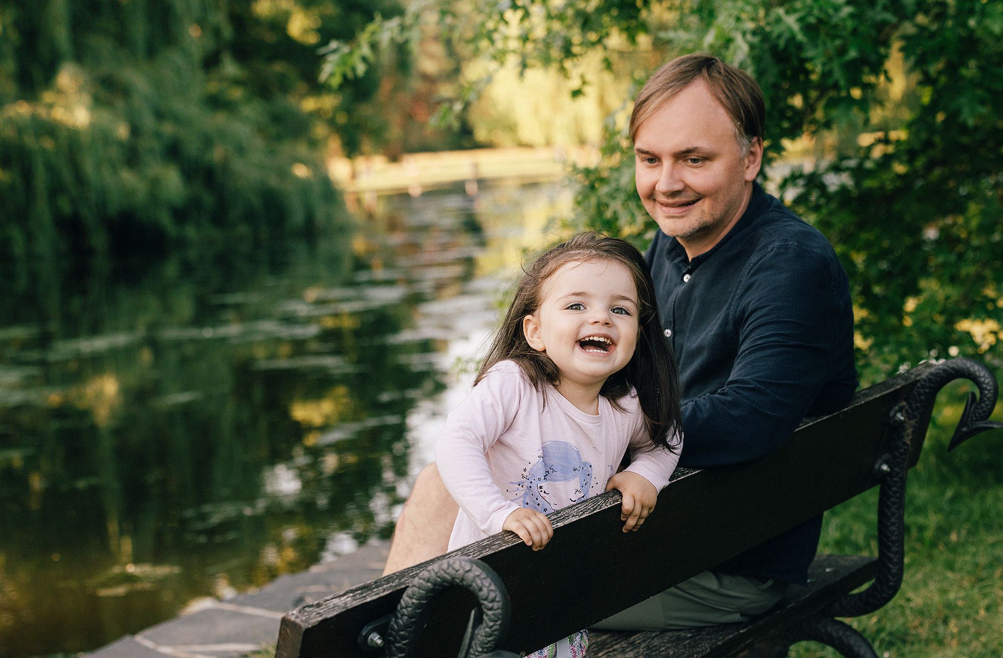 Летняя семейная фотосессия в парке. Rodinný a svatební fotograf v Praze