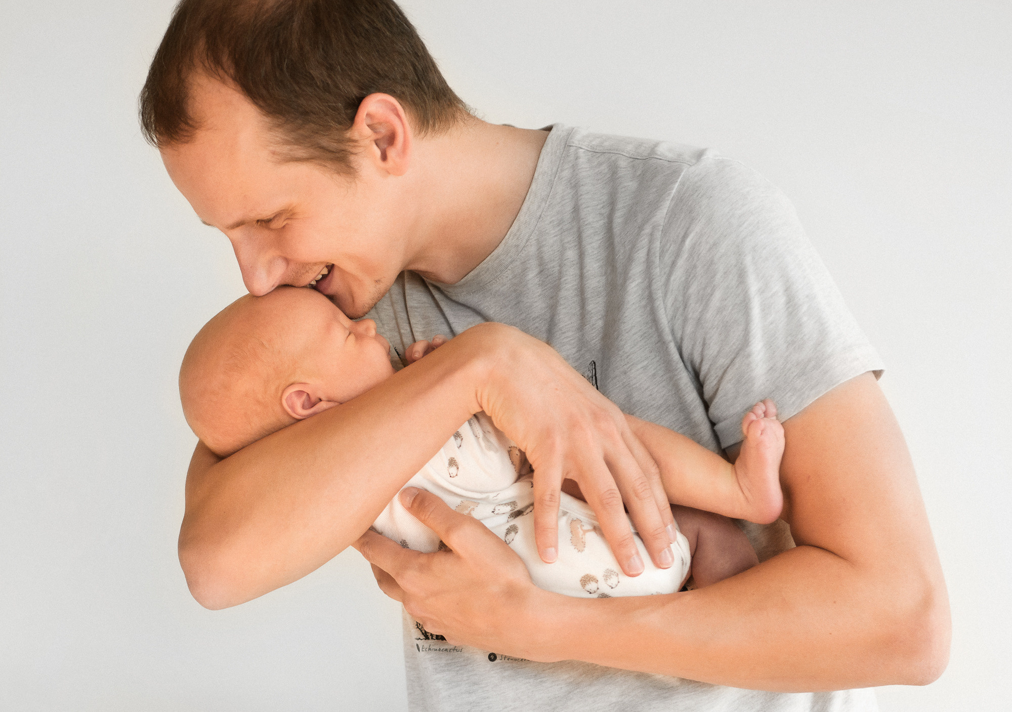 Домашняя фотосессия новорожденного малыша в Праге. Семейный и свадебный фотограф в Праге Наталья Федори